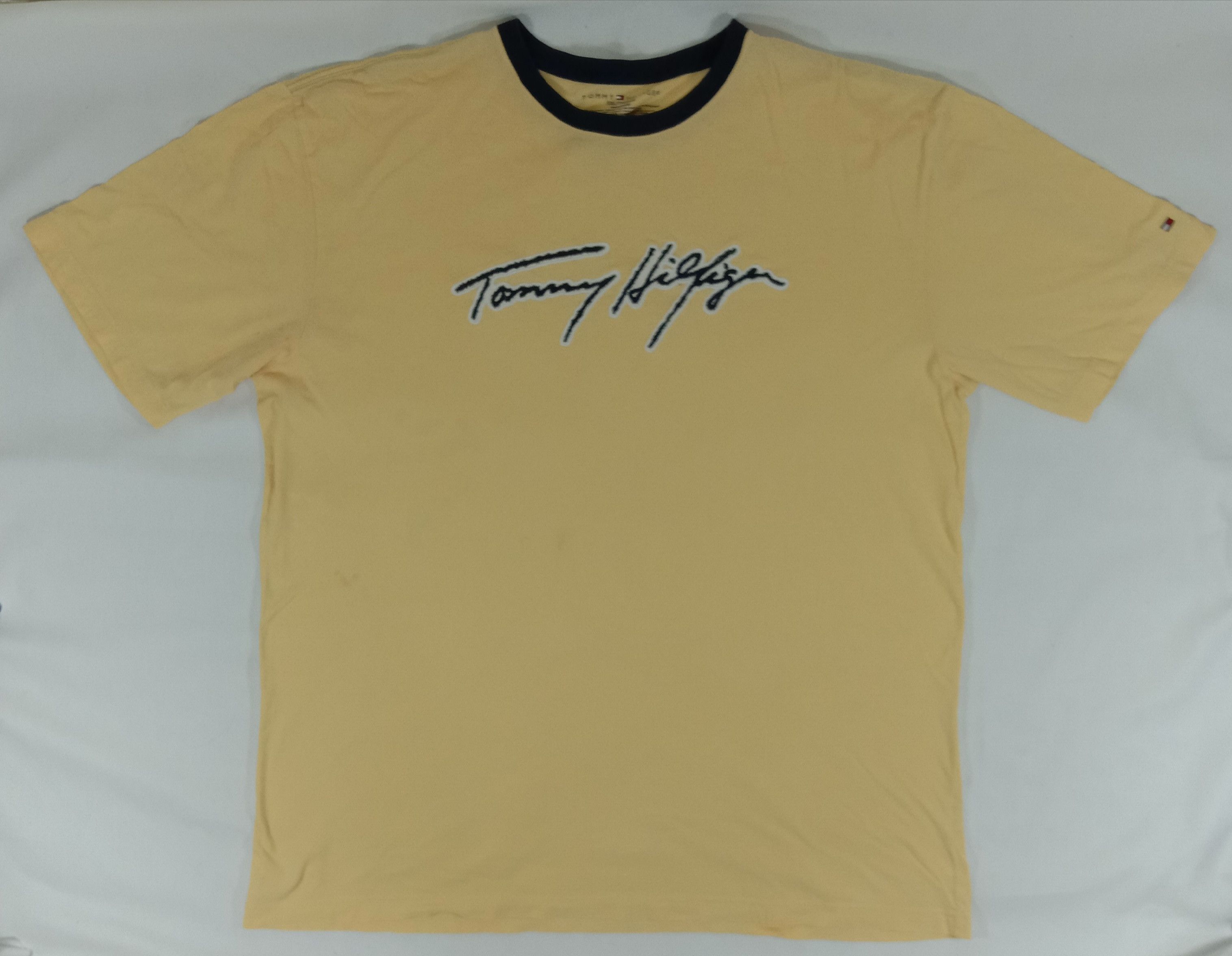 Tommy Hilfiger Vintage Tommy Hilfiger T-Shirt Size US XXL / EU 58 / 5 - 1 Thumbnail