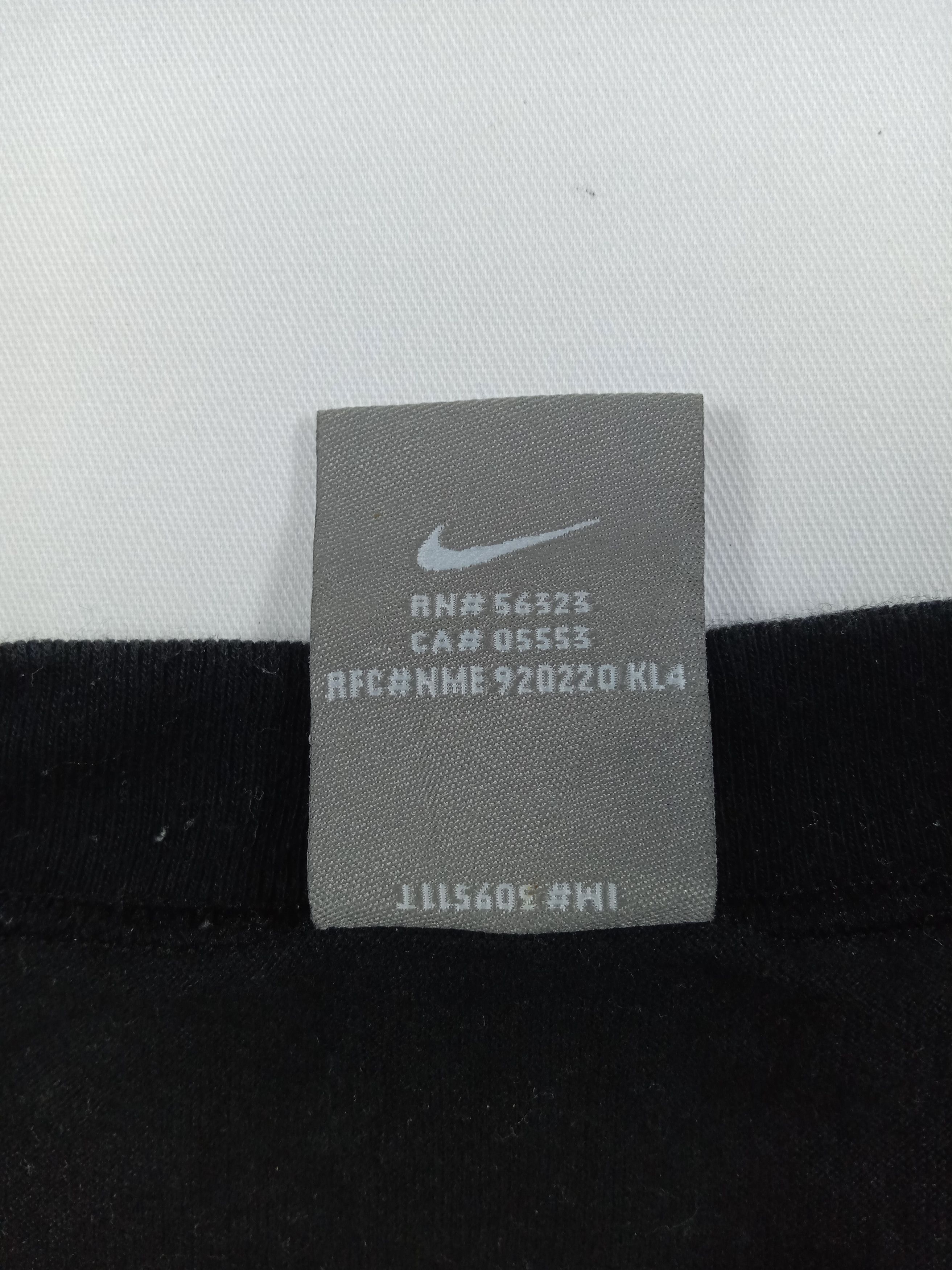 Nike Vintage Nike Cortez Shoes Printed T Shirt Size US M / EU 48-50 / 2 - 7 Thumbnail