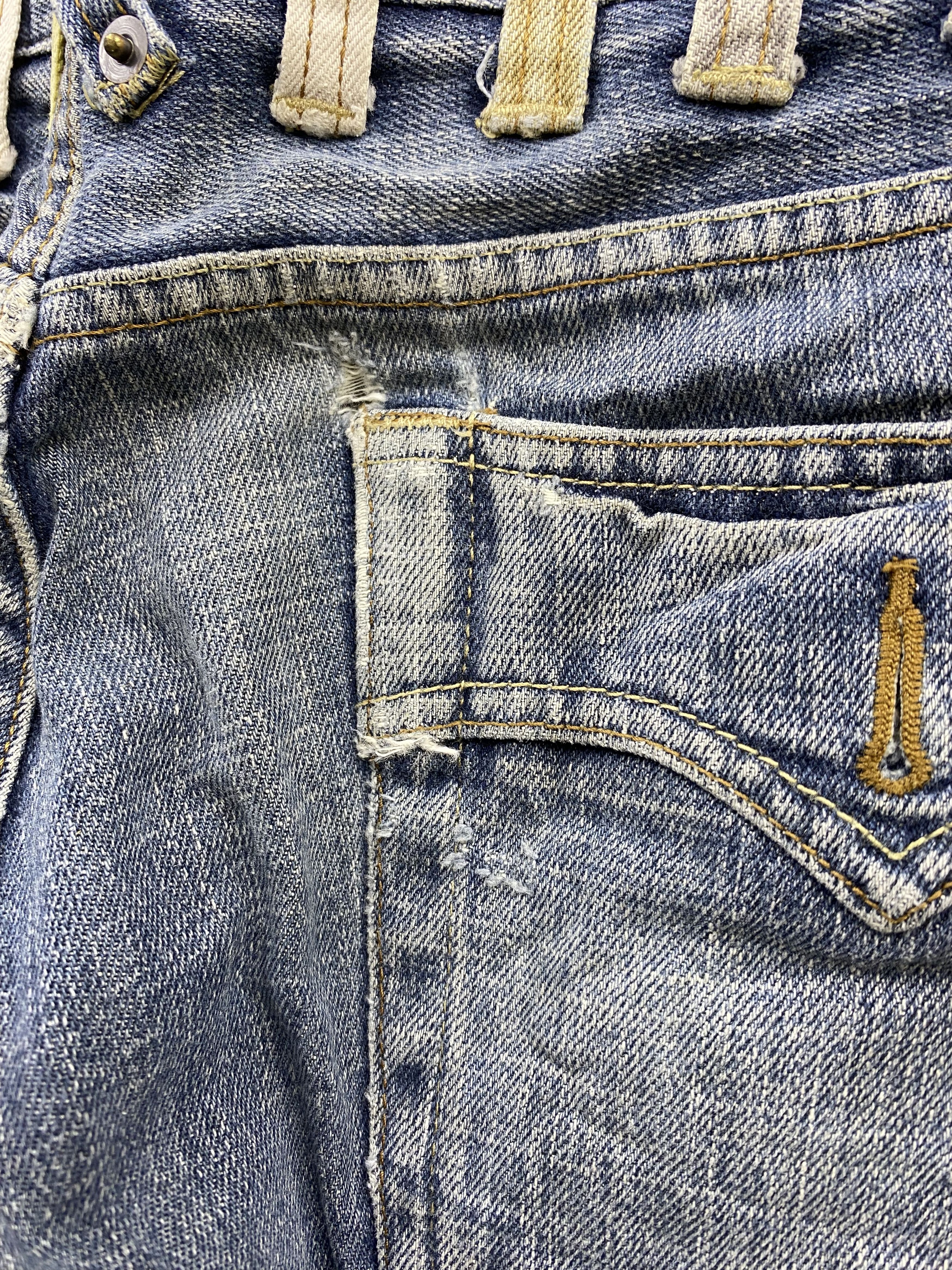 Japanese Brand Vintage Japanese Brand Dominate Double Waist Distress Jeans Size US 32 / EU 48 - 17 Thumbnail