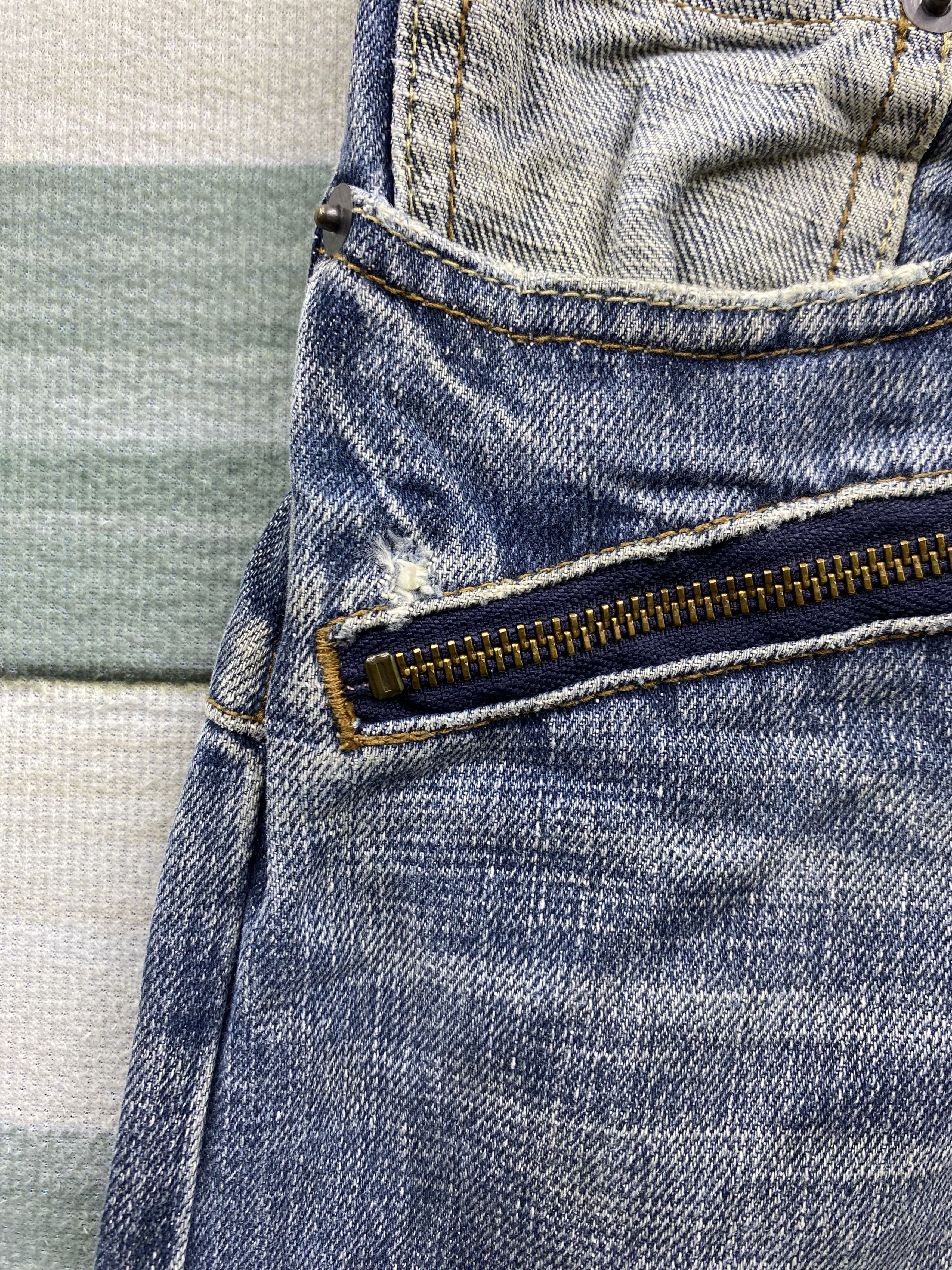 Japanese Brand Vintage Japanese Brand Dominate Double Waist Distress Jeans Size US 32 / EU 48 - 15 Thumbnail