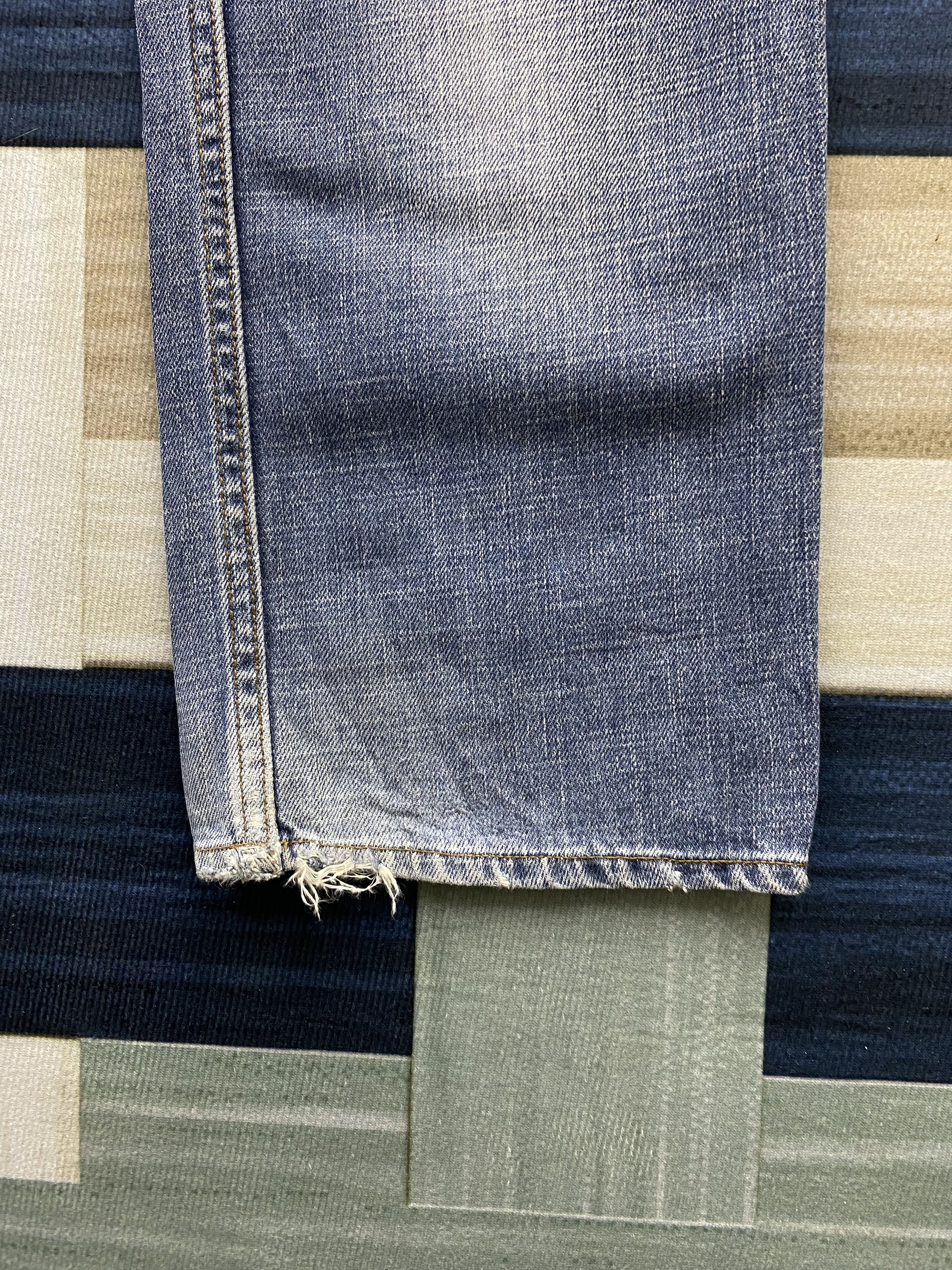 Japanese Brand Vintage Japanese Brand Dominate Double Waist Distress Jeans Size US 32 / EU 48 - 11 Thumbnail