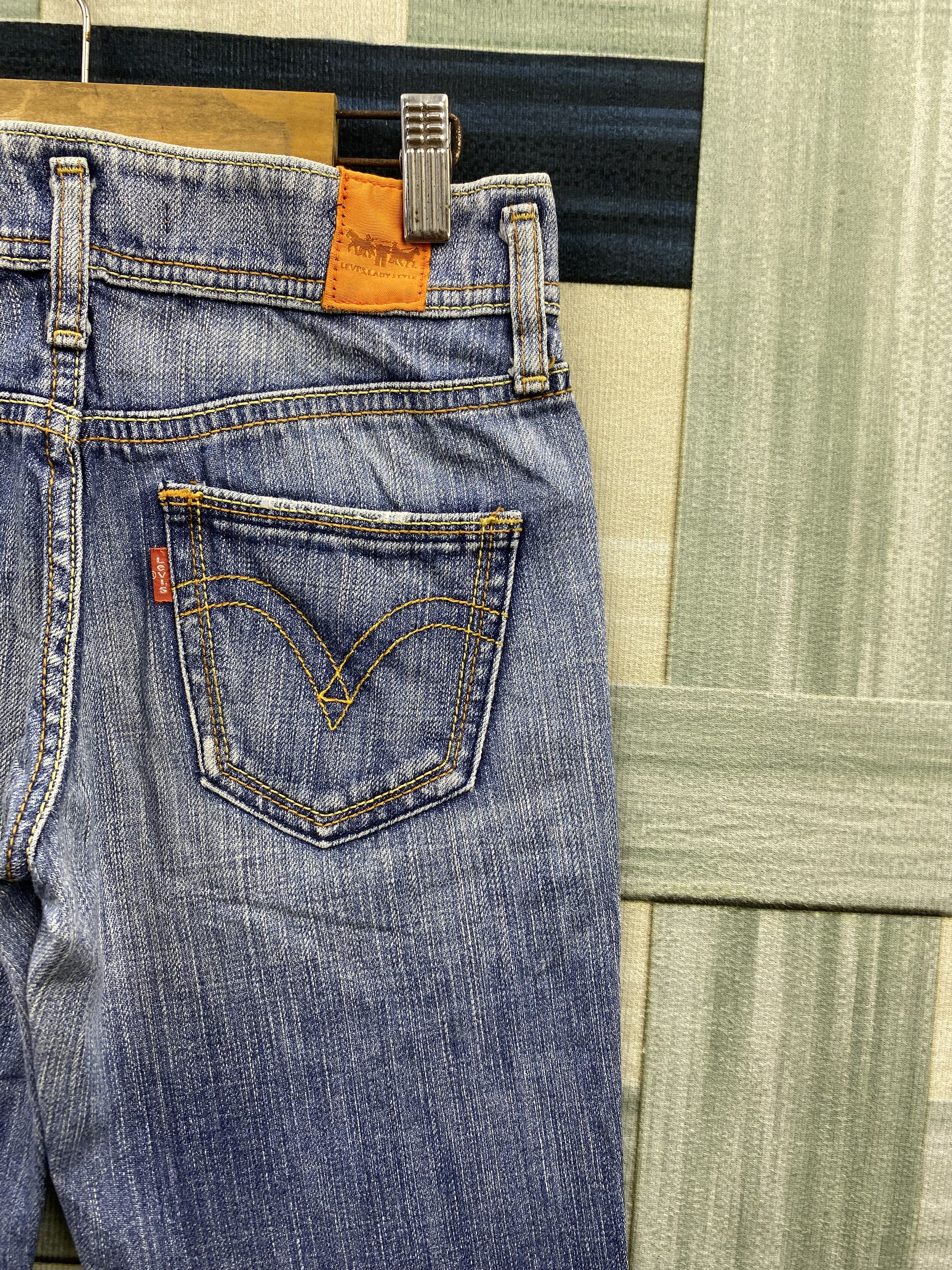 Levi's Vintage Levi's Faded Blue Denim Jean Size 26" / US 2 / IT 38 - 13 Thumbnail
