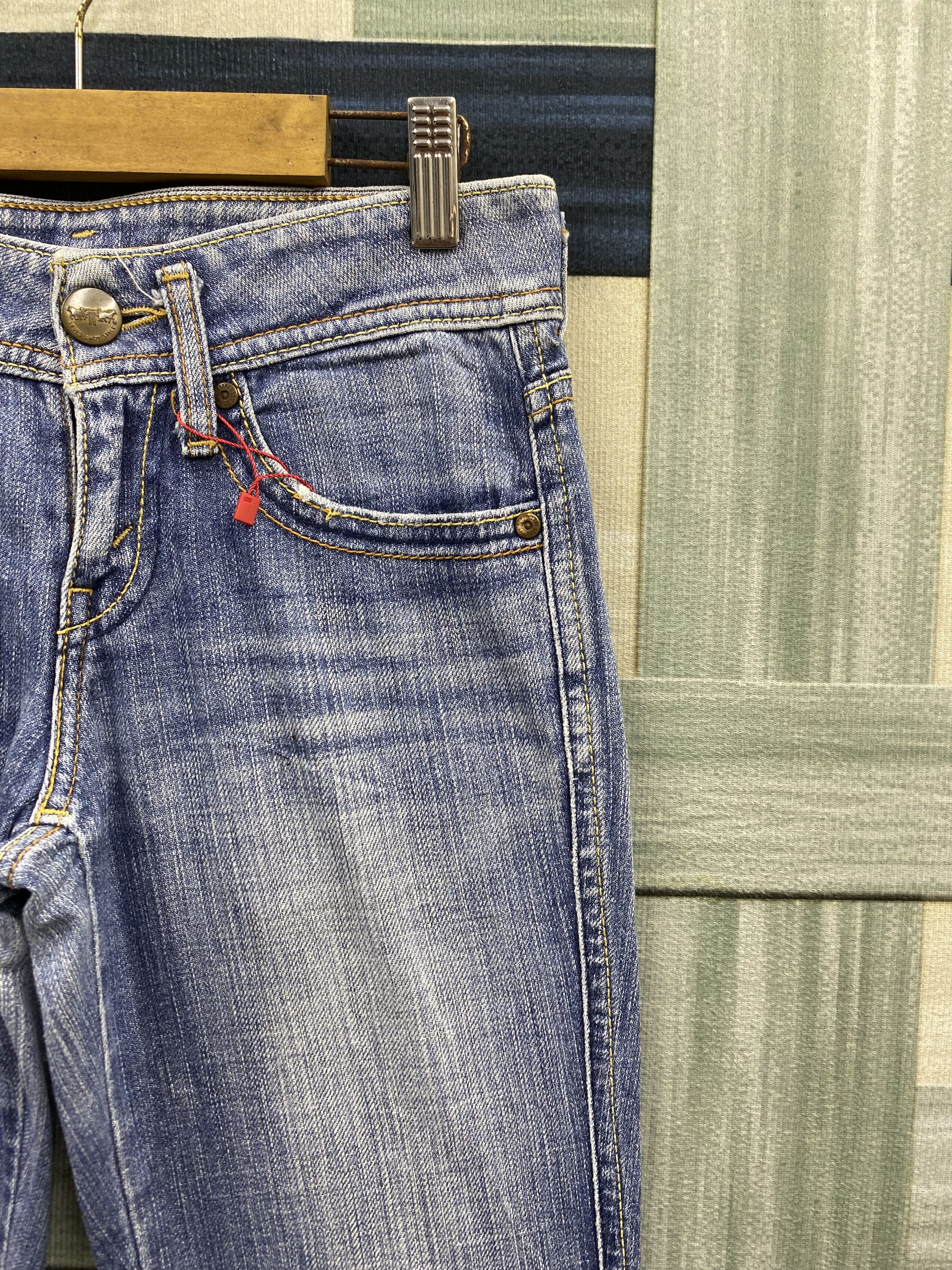 Levi's Vintage Levi's Faded Blue Denim Jean Size 26" / US 2 / IT 38 - 11 Thumbnail