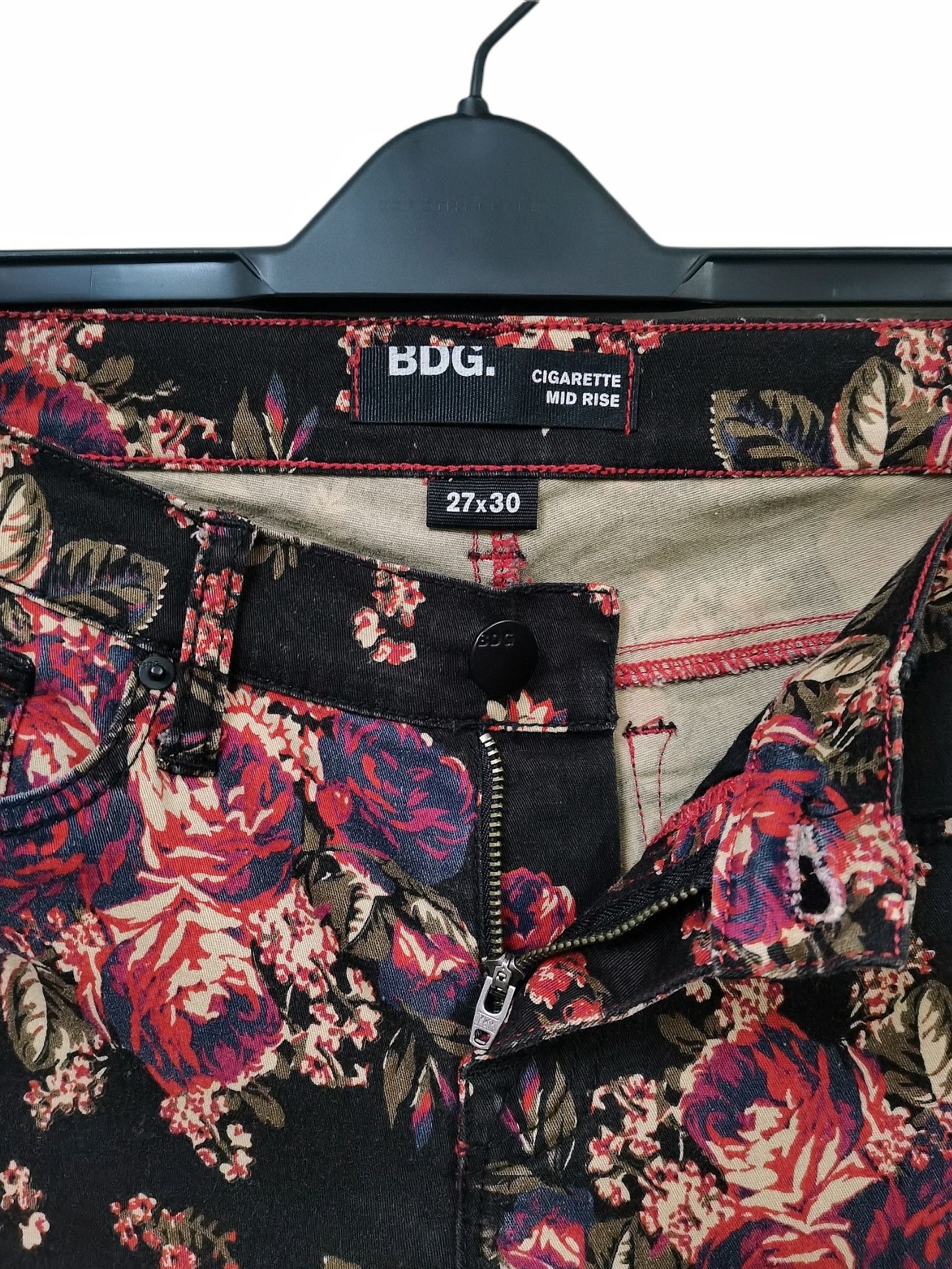 Art Comes First 🔥Fullprint Floral Skinny Jeans BDG Cigarette Mid Rise Rare Size US 30 / EU 46 - 13 Thumbnail