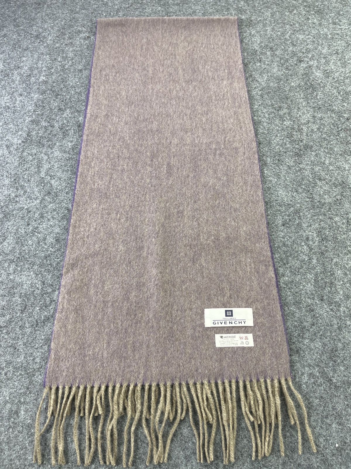 Givenchy × Vintage Givenchy Scarf / Muffler / Neckwear T309 Size ONE SIZE - 1 Thumbnail
