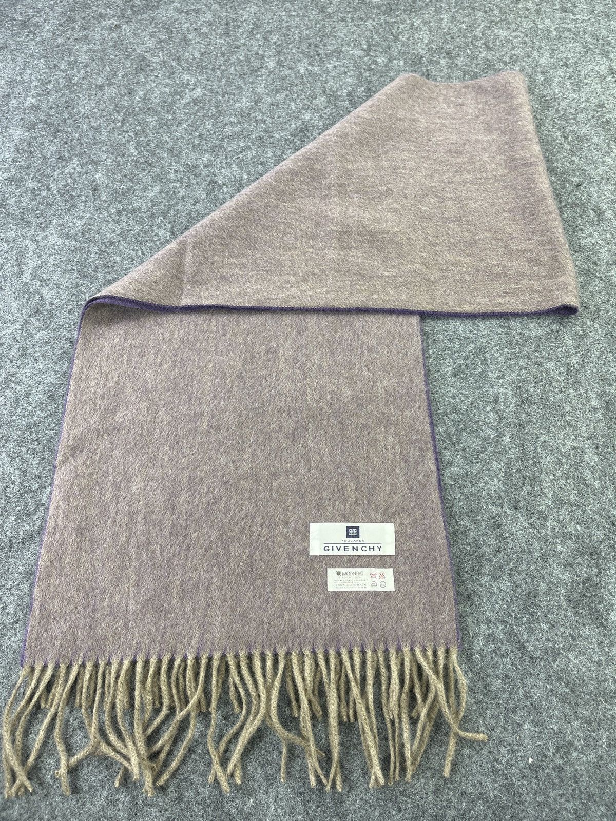 Givenchy × Vintage Givenchy Scarf / Muffler / Neckwear T309 Size ONE SIZE - 2 Thumbnail