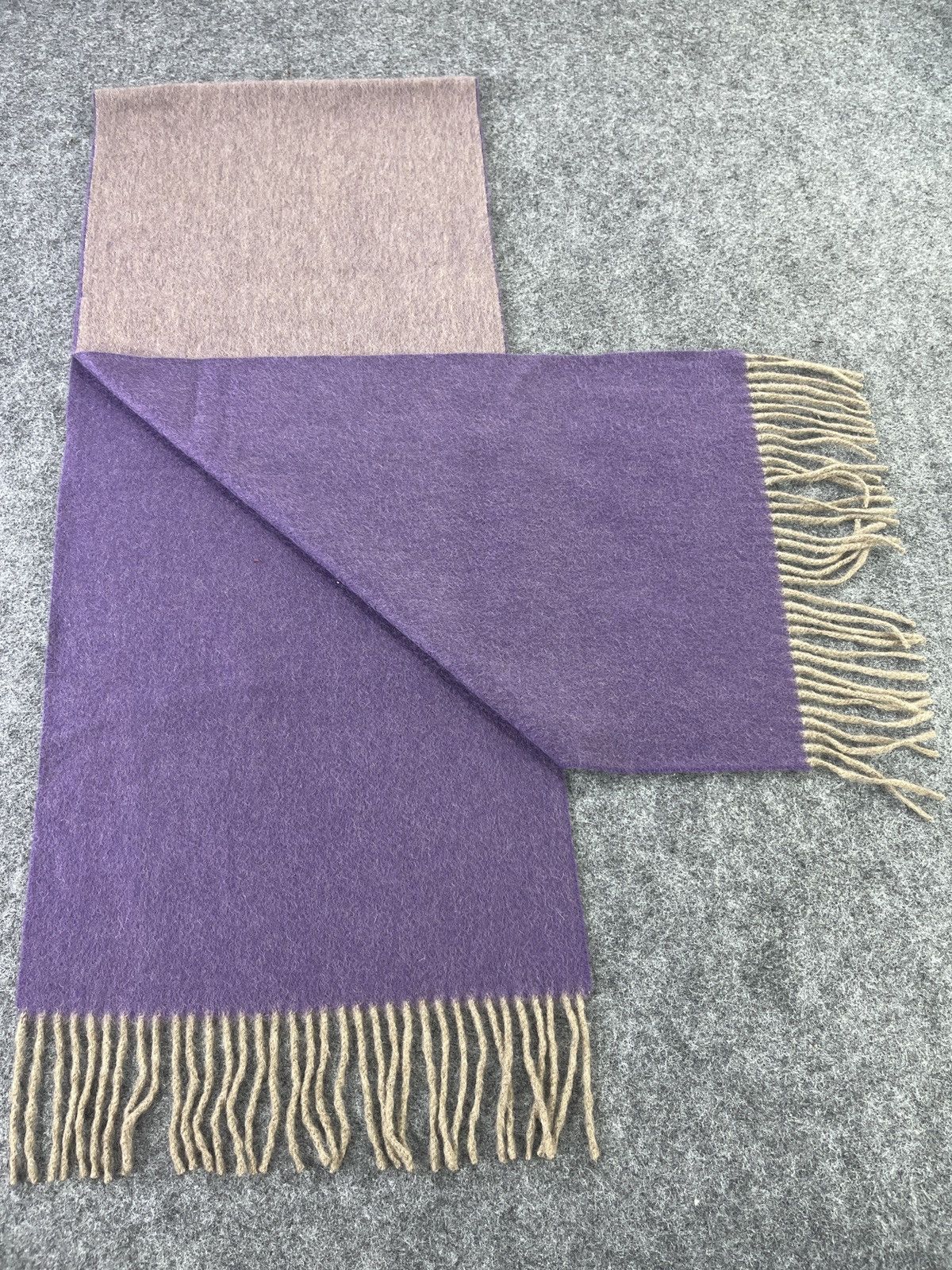 Givenchy × Vintage Givenchy Scarf / Muffler / Neckwear T309 Size ONE SIZE - 3 Thumbnail