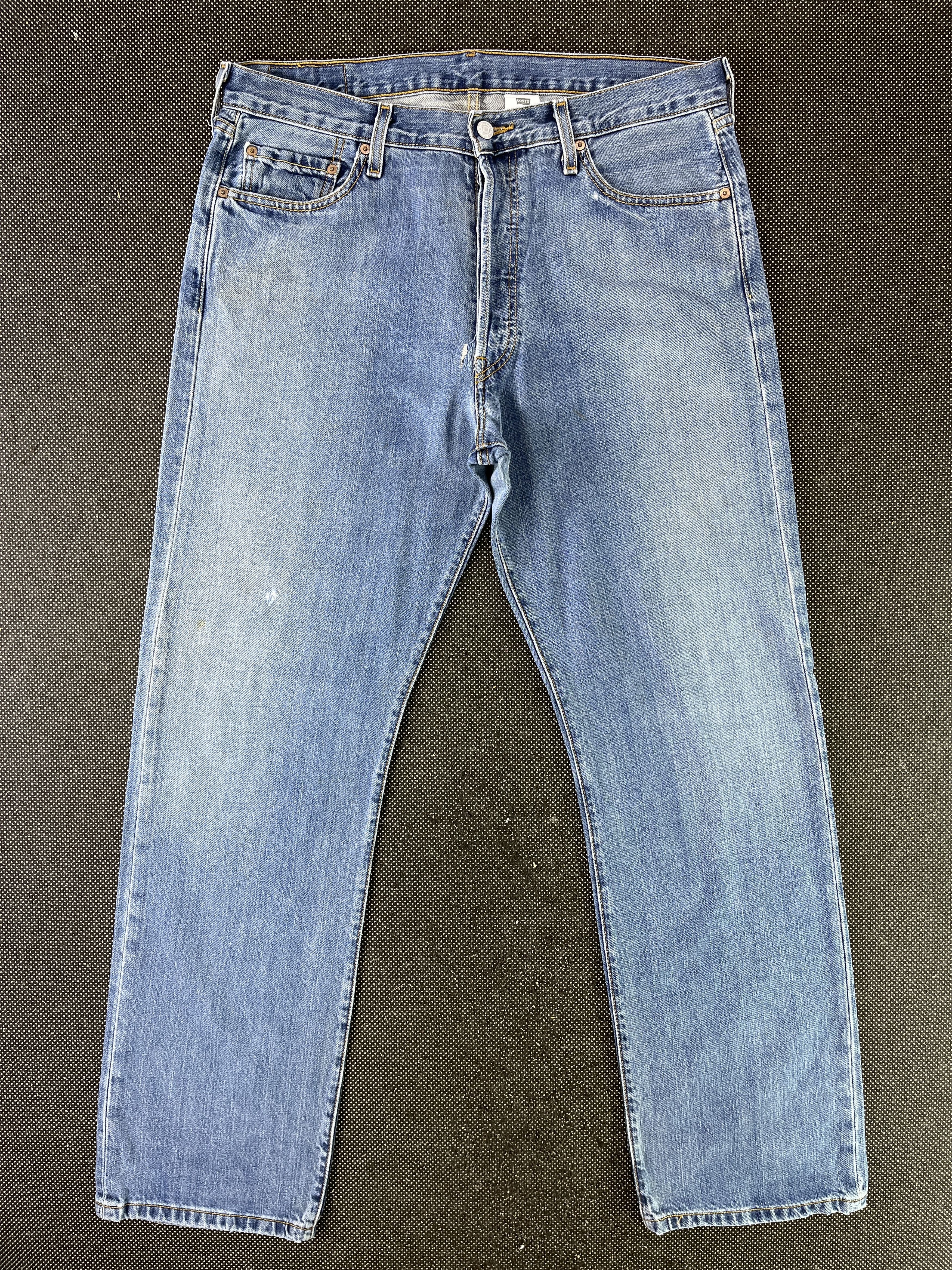 image of Levis x Vintage Levi’S 501 Ripped Jeans - J275 in Blue, Men's (Size 37)