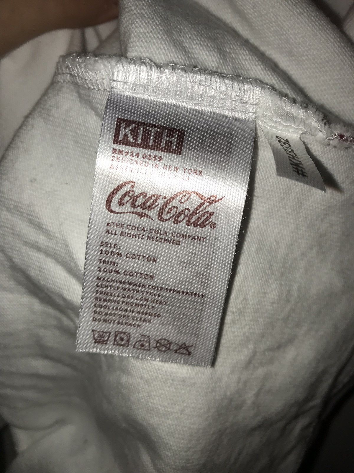 Coca Cola × Kith FW18 Kith x Coca Cola Bottle Tee Size US L / EU 52-54 / 3 - 5 Thumbnail