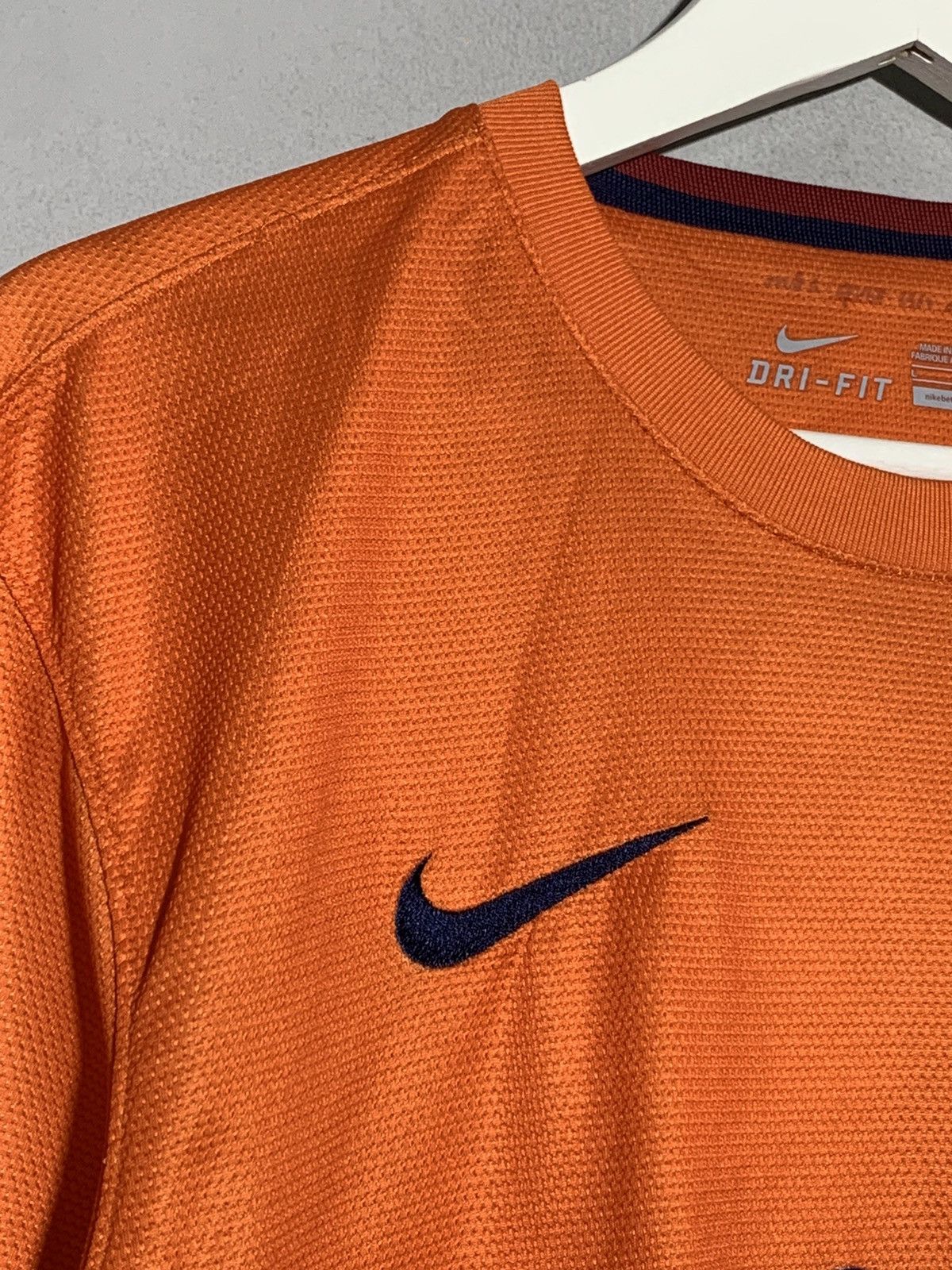 Nike F.C Barcelona Nike 2012/13 Y2k Streetwear Football Shirt Size US L / EU 52-54 / 3 - 5 Thumbnail