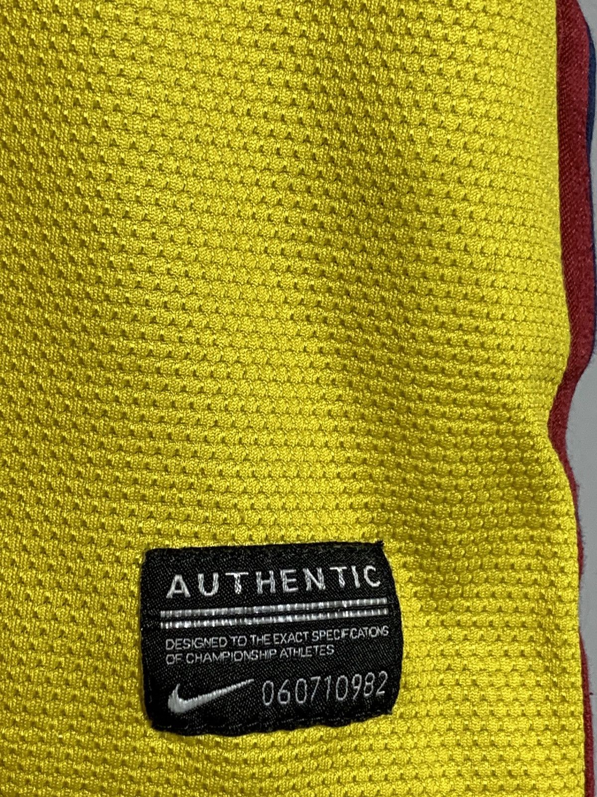 Nike F.C Barcelona Nike 2012/13 Y2k Streetwear Football Shirt Size US L / EU 52-54 / 3 - 9 Thumbnail
