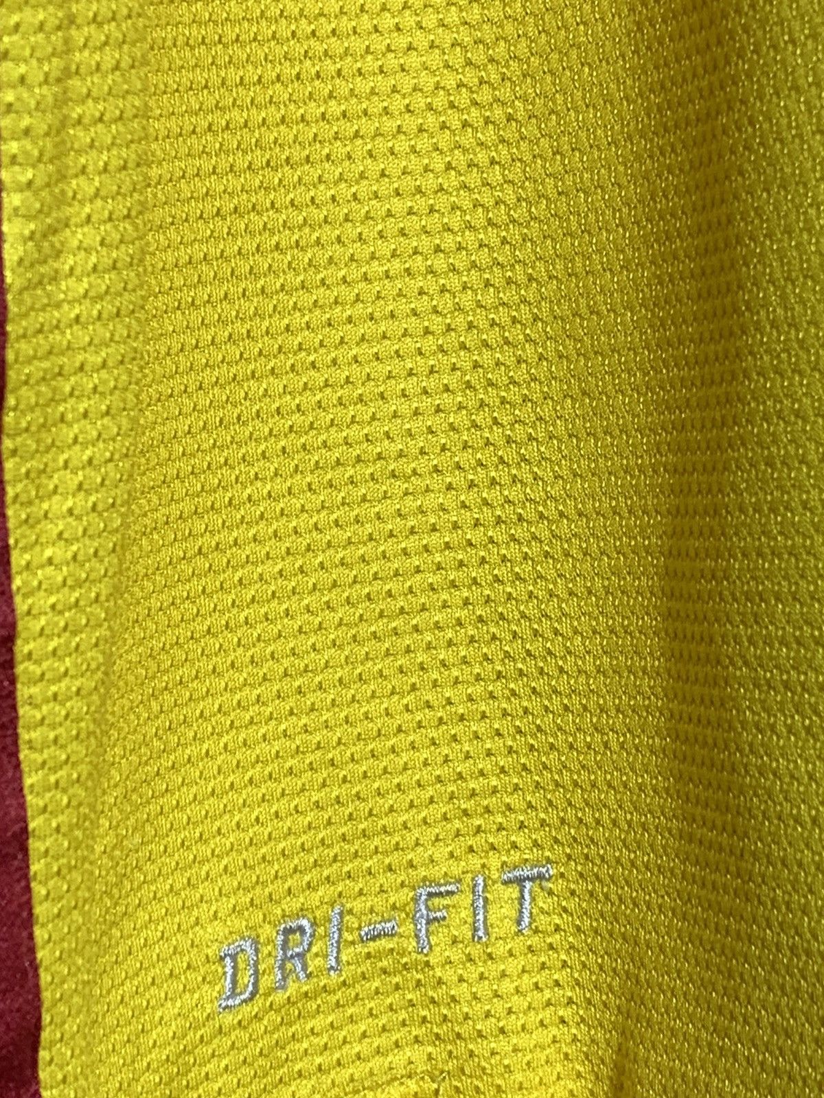 Nike F.C Barcelona Nike 2012/13 Y2k Streetwear Football Shirt Size US L / EU 52-54 / 3 - 10 Thumbnail