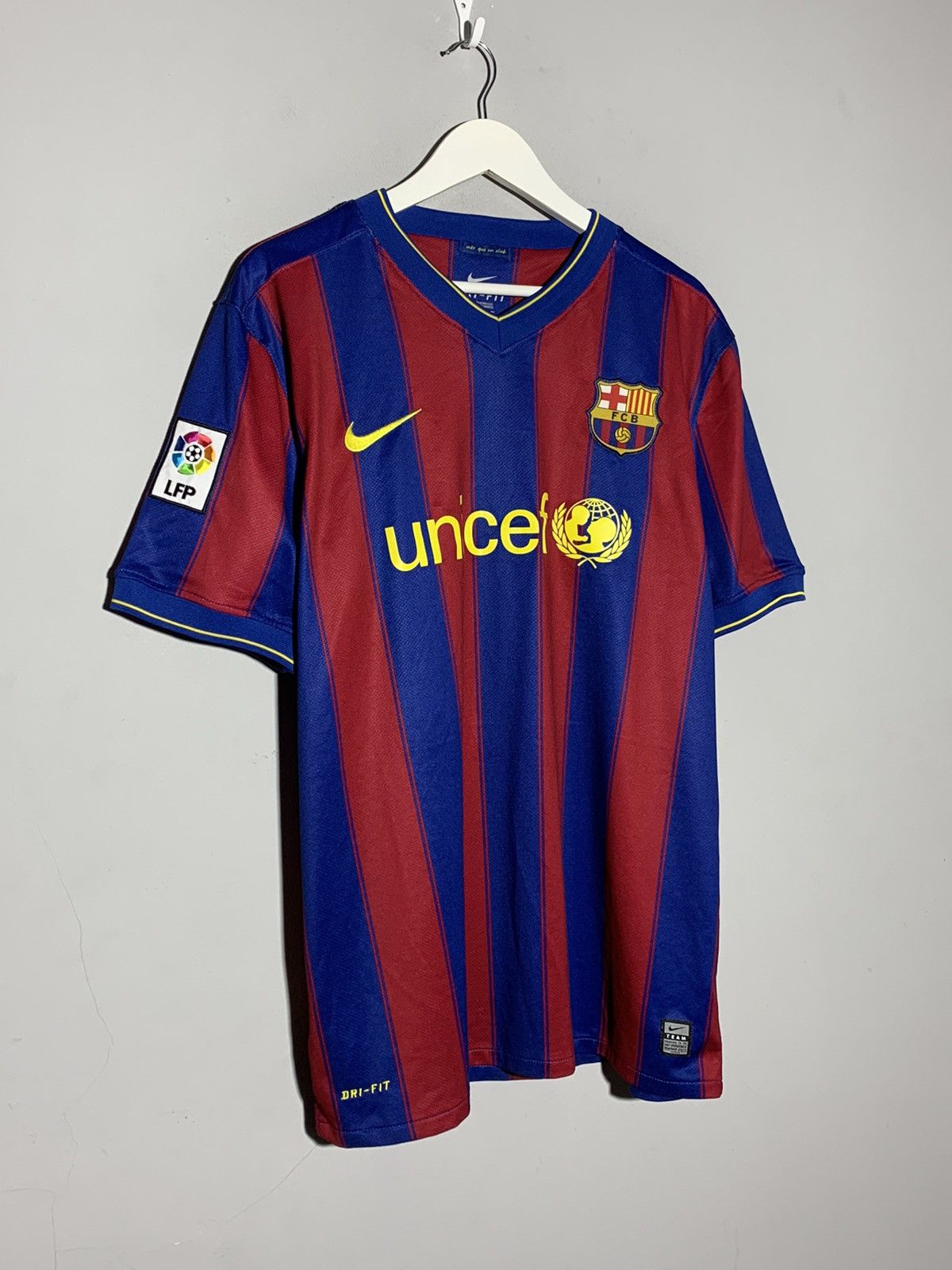 Nike #9 Zlatan Ibrahimovic Barcelona Nike 2009/10 football shirt Size US XL / EU 56 / 4 - 4 Thumbnail