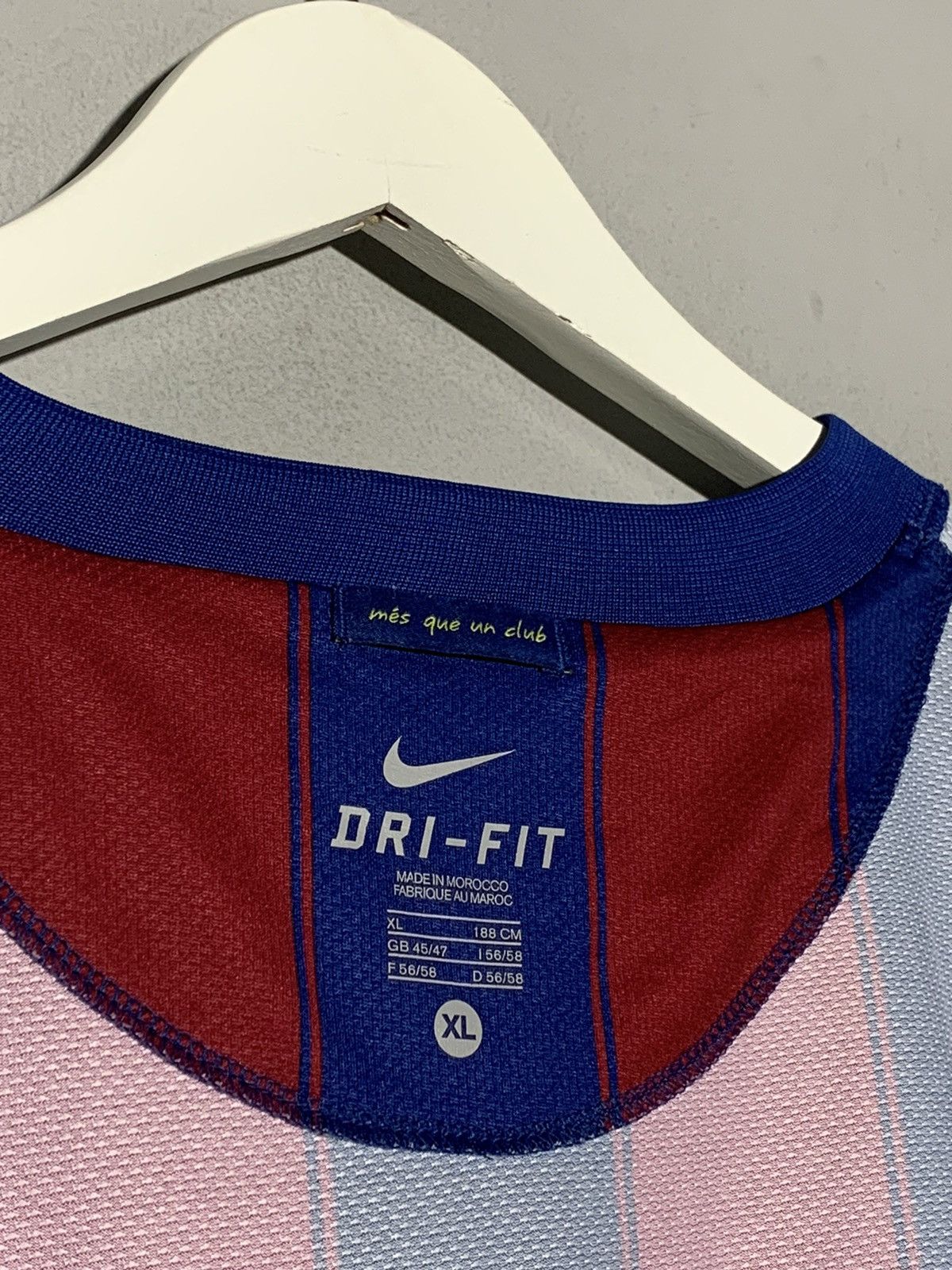 Nike #9 Zlatan Ibrahimovic Barcelona Nike 2009/10 football shirt Size US XL / EU 56 / 4 - 11 Thumbnail