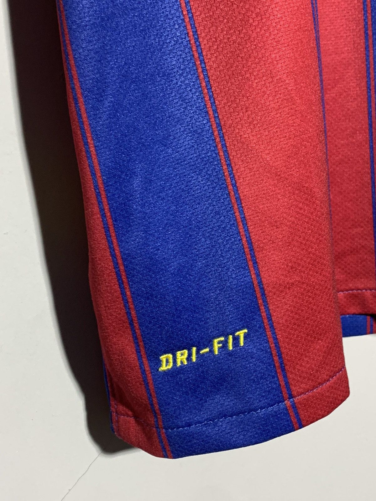 Nike #9 Zlatan Ibrahimovic Barcelona Nike 2009/10 football shirt Size US XL / EU 56 / 4 - 8 Thumbnail