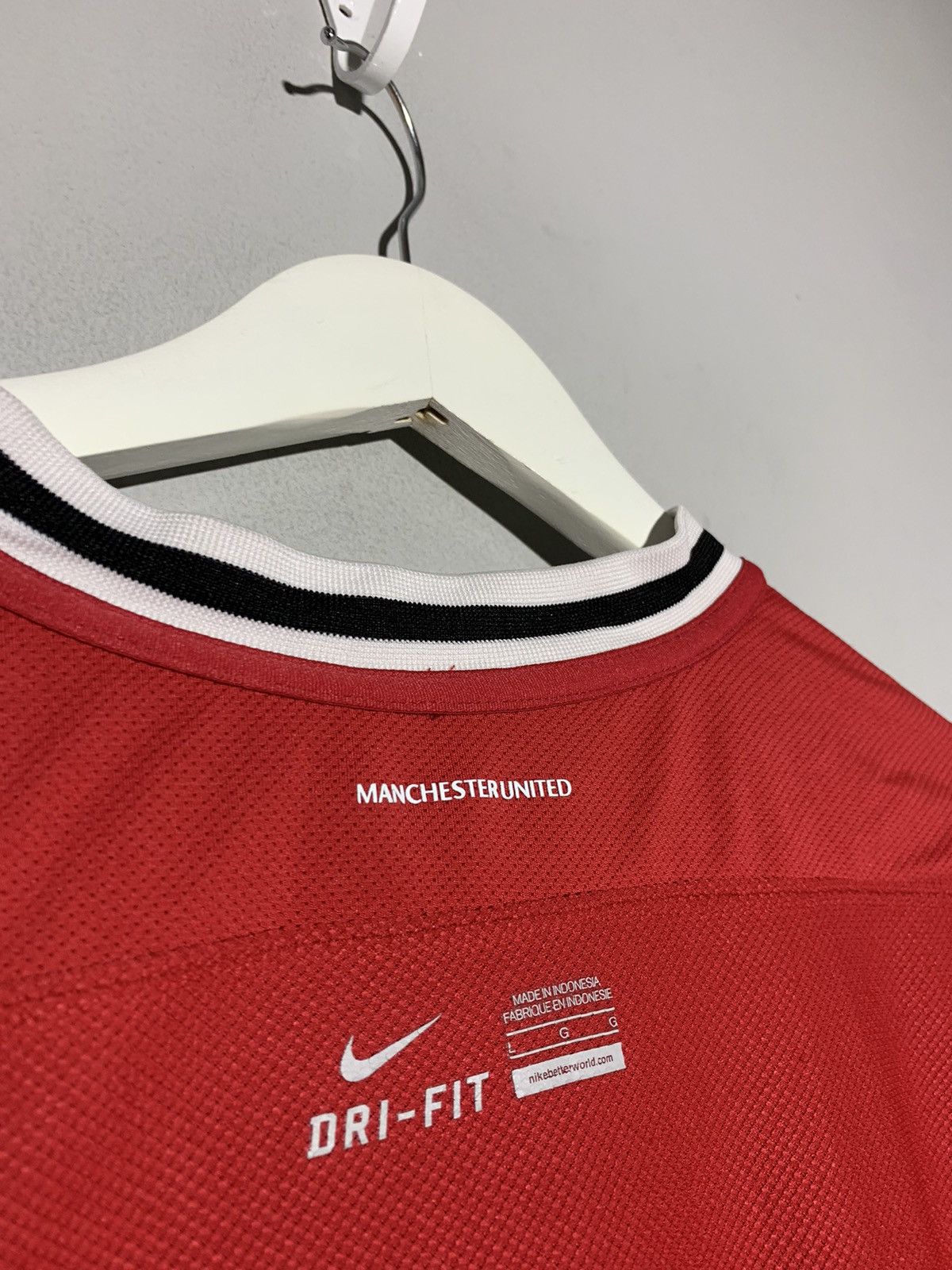 Nike Manchester United Nike 2011/12 Y2k Streetwear Football Shirt Size US L / EU 52-54 / 3 - 12 Thumbnail