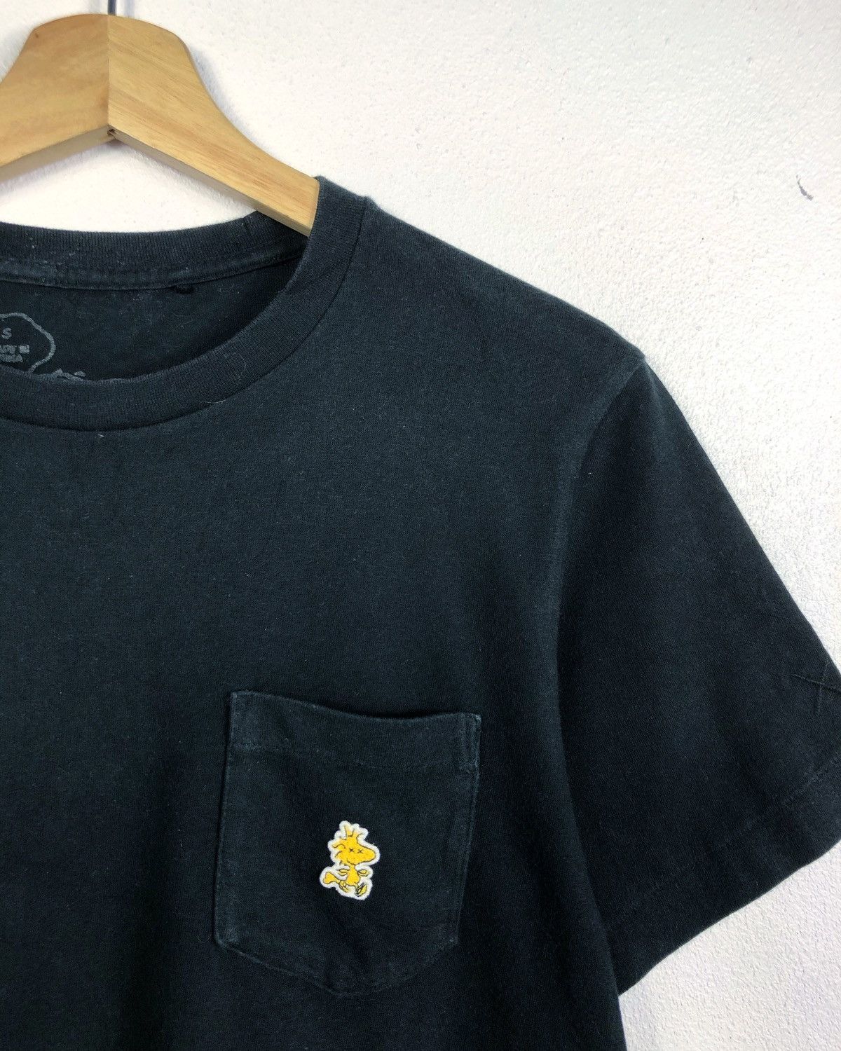 Kaws × Peanuts × Uniqlo Rare UT X Kaws X Peanuts Pocket Tee Size US S / EU 44-46 / 1 - 4 Thumbnail