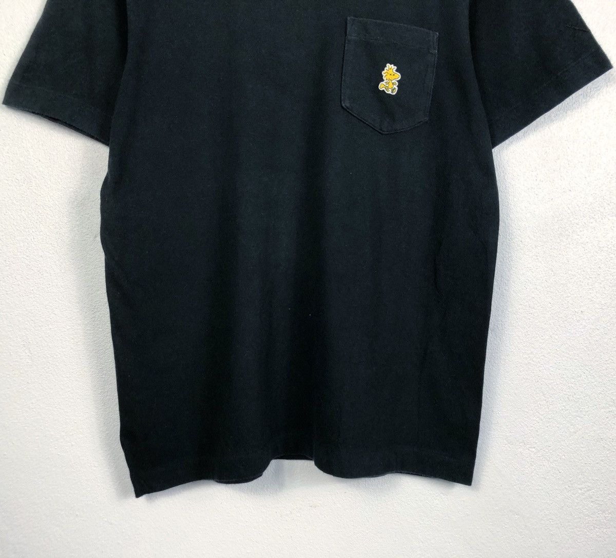Kaws × Peanuts × Uniqlo Rare UT X Kaws X Peanuts Pocket Tee Size US S / EU 44-46 / 1 - 3 Thumbnail