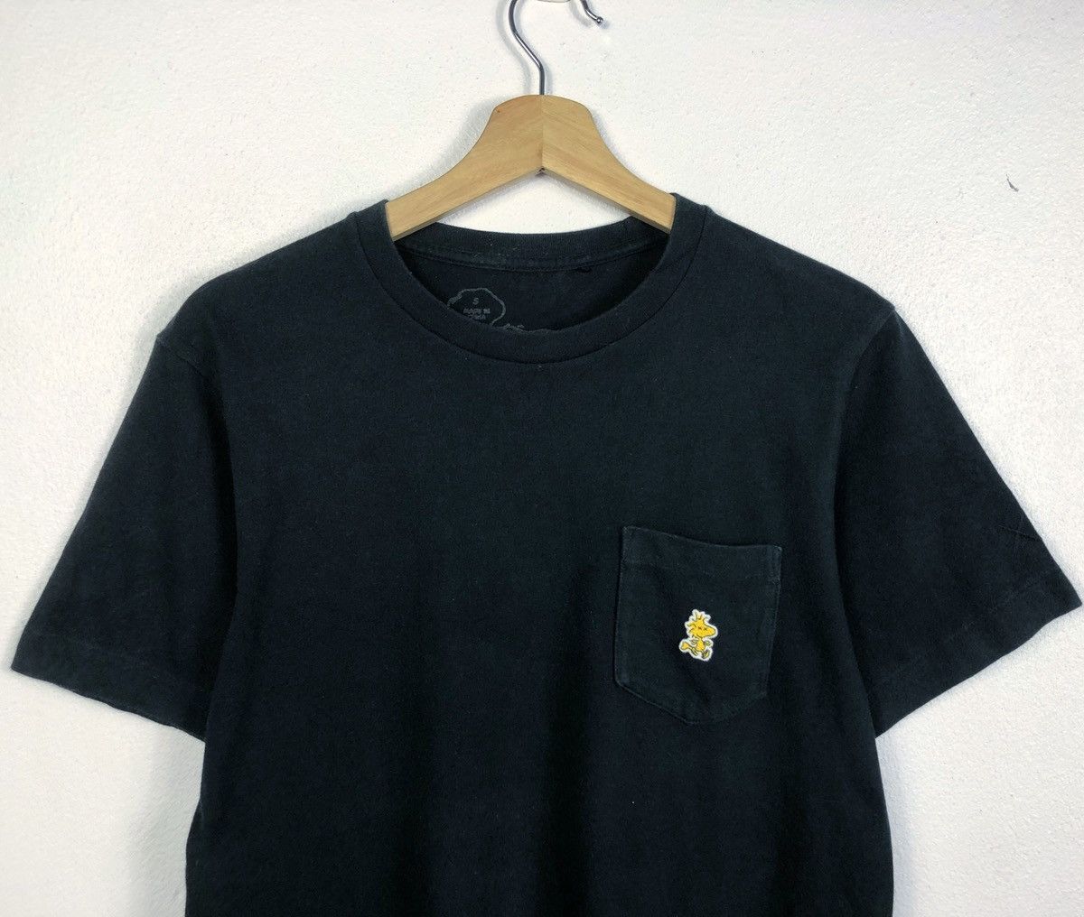 Kaws × Peanuts × Uniqlo Rare UT X Kaws X Peanuts Pocket Tee Size US S / EU 44-46 / 1 - 2 Thumbnail