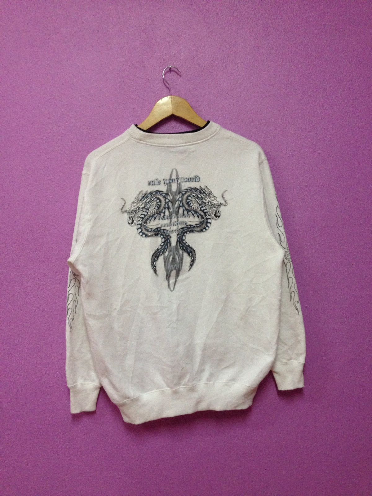 Japanese Brand Vintage 90's Sukajan Dragon Sweatshirts Size M Size US M / EU 48-50 / 2 - 1 Thumbnail