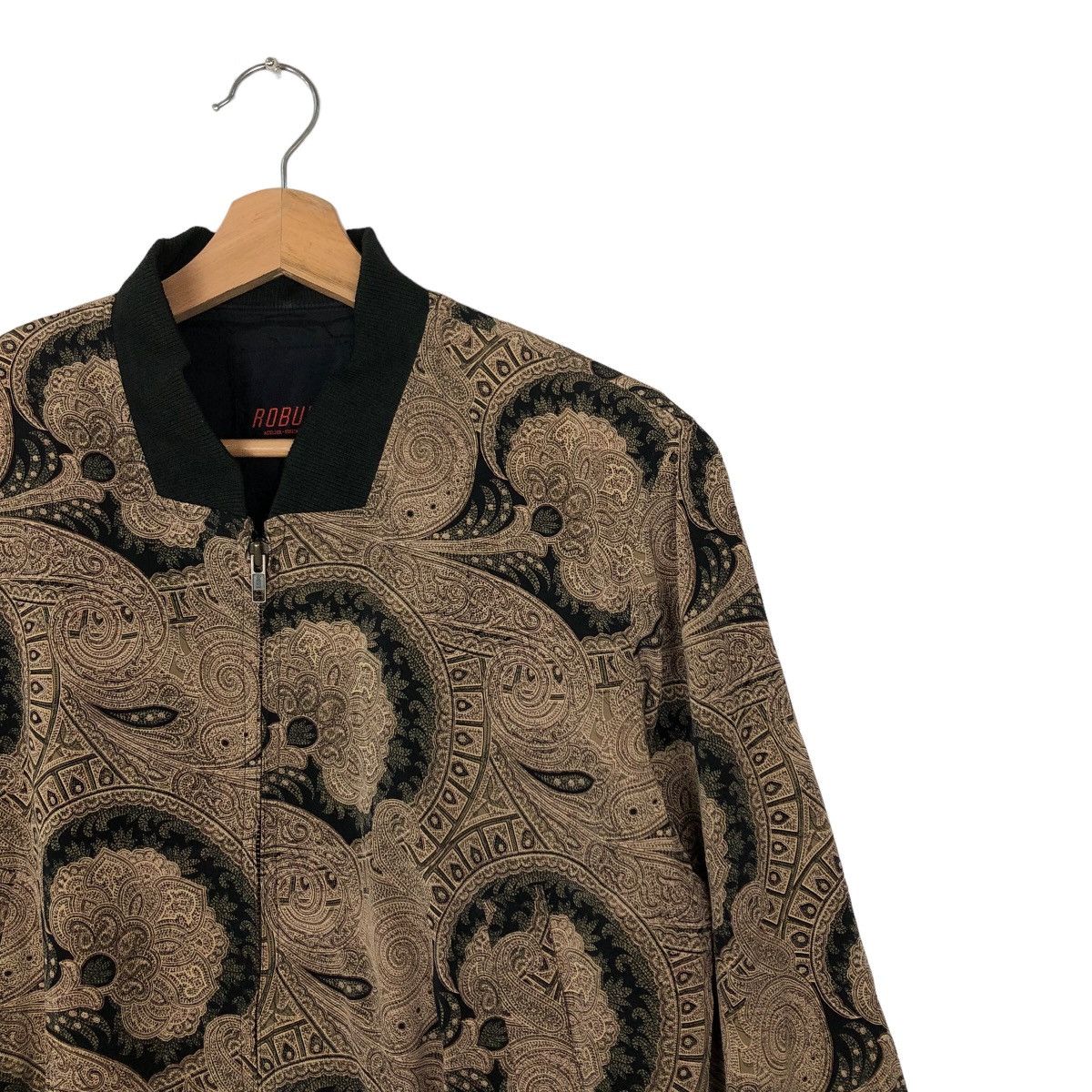 Japanese Brand VINTAGE BOMBER SILK OVERPRINT JACKET ROBUROI JAPAN Size US M / EU 48-50 / 2 - 5 Thumbnail