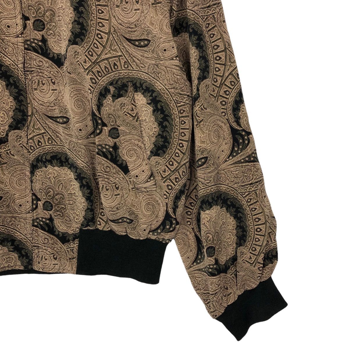 Japanese Brand VINTAGE BOMBER SILK OVERPRINT JACKET ROBUROI JAPAN Size US M / EU 48-50 / 2 - 4 Thumbnail
