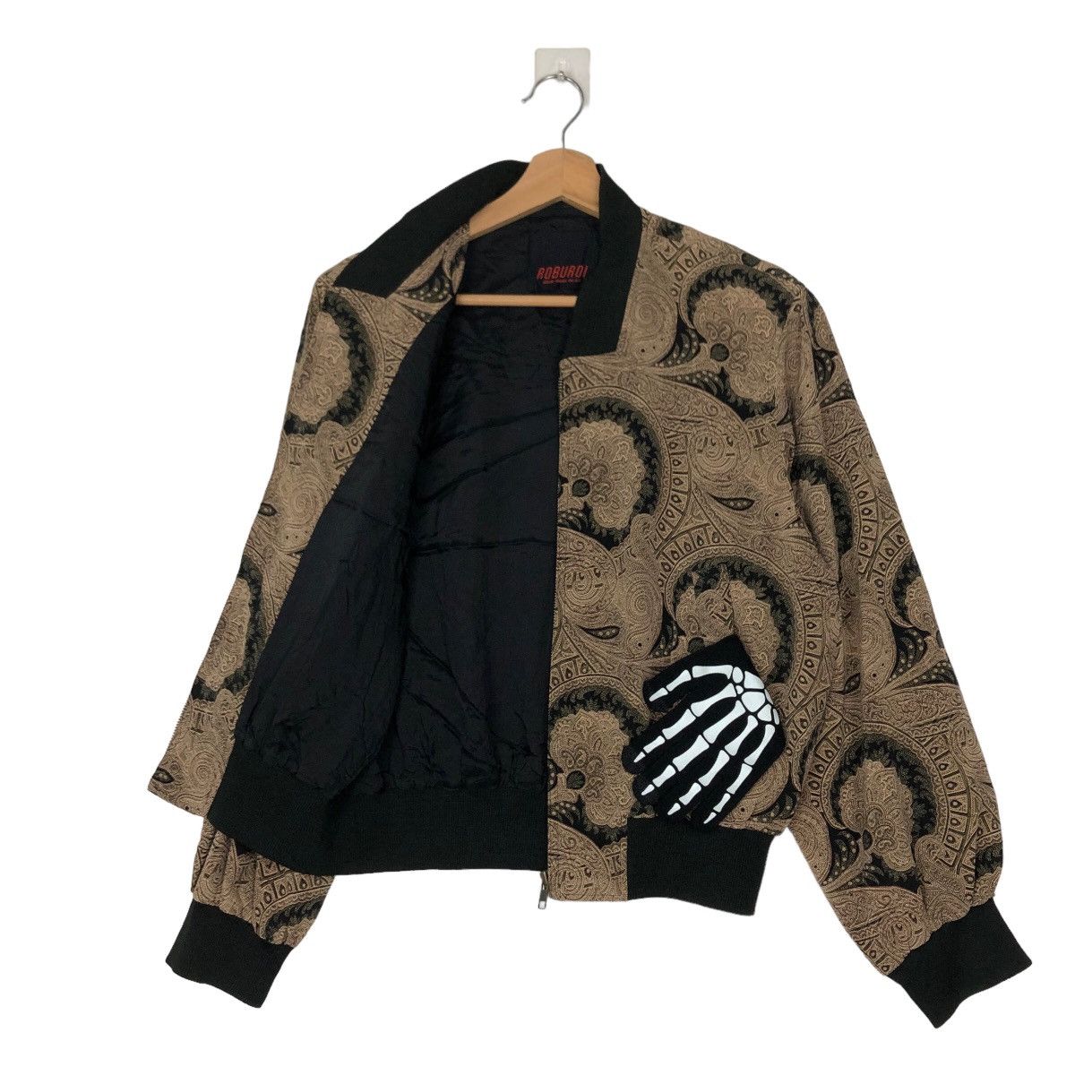 Japanese Brand VINTAGE BOMBER SILK OVERPRINT JACKET ROBUROI JAPAN Size US M / EU 48-50 / 2 - 8 Thumbnail