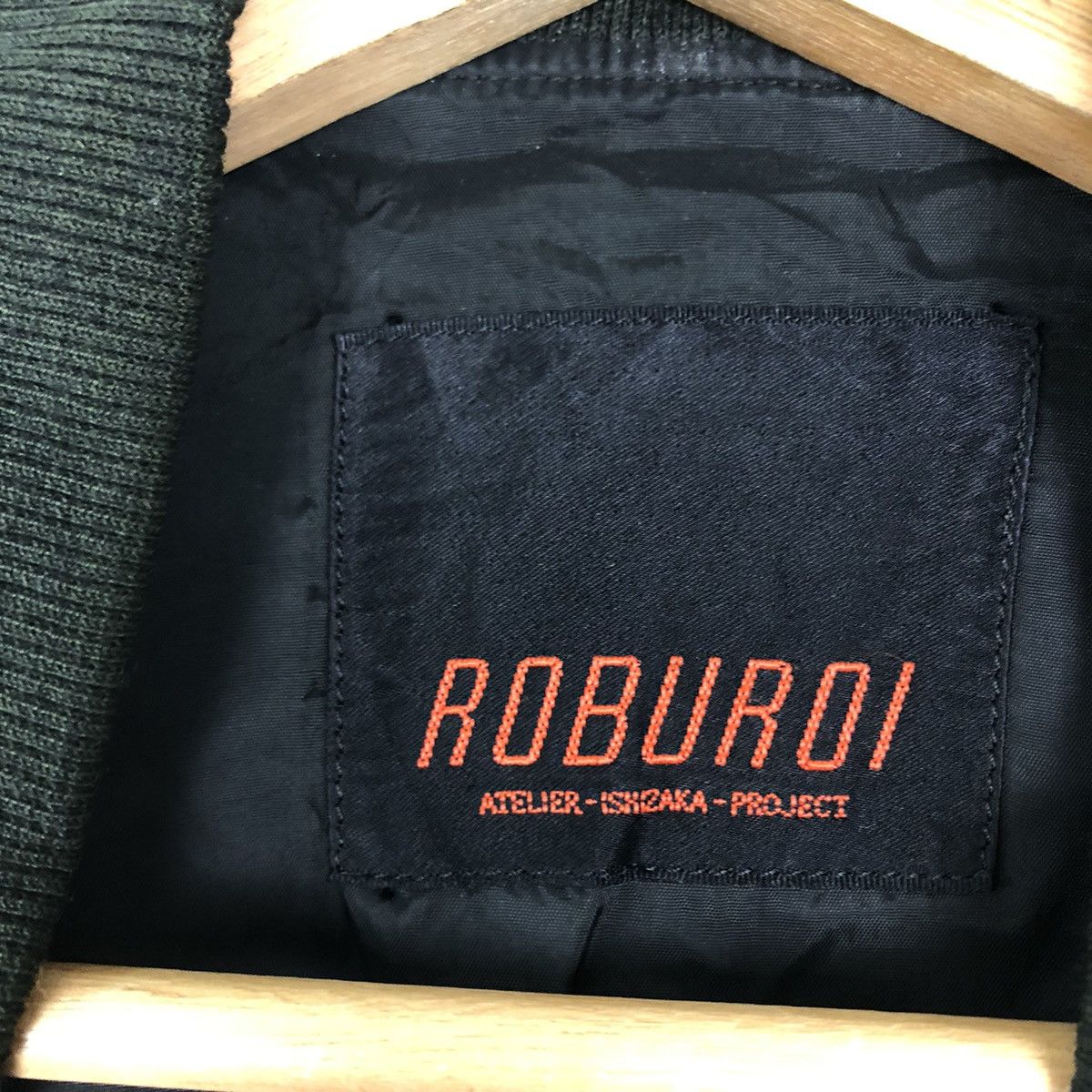 Japanese Brand VINTAGE BOMBER SILK OVERPRINT JACKET ROBUROI JAPAN Size US M / EU 48-50 / 2 - 12 Thumbnail