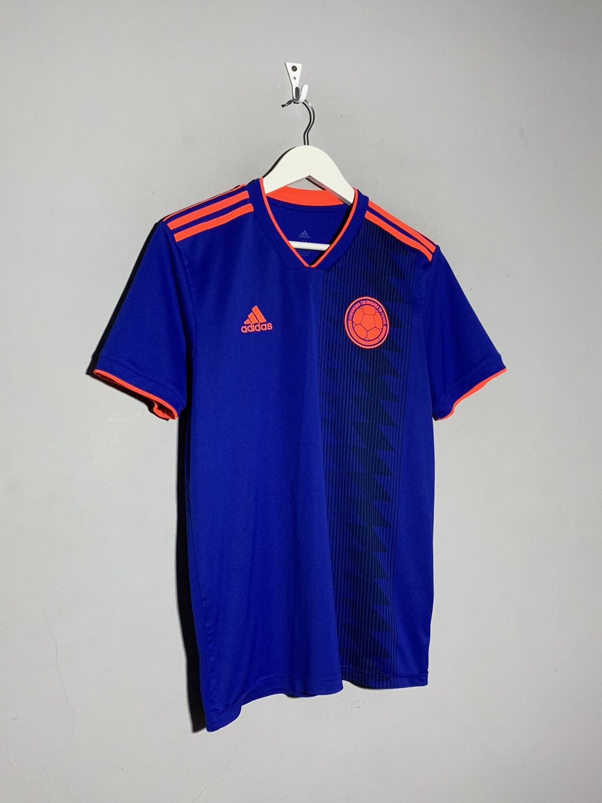Adidas Colombia Adidas 2018 Away Y2k Streetwear Football Shirt Size US M / EU 48-50 / 2 - 2 Thumbnail