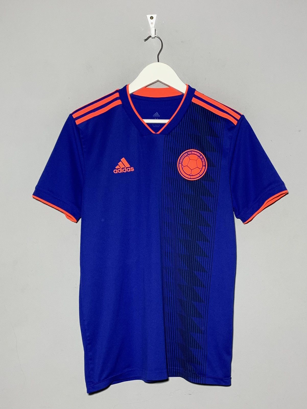 Colombia Adidas 2018 Away Y2k Streetwear Football Shirt