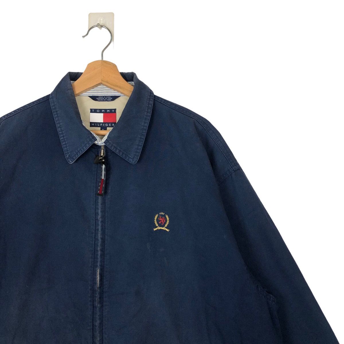 Japanese Brand VINTAGE BOMBER JACKET RARE DESIGN TOMMY HILFIGER Size US XL / EU 56 / 4 - 5 Thumbnail