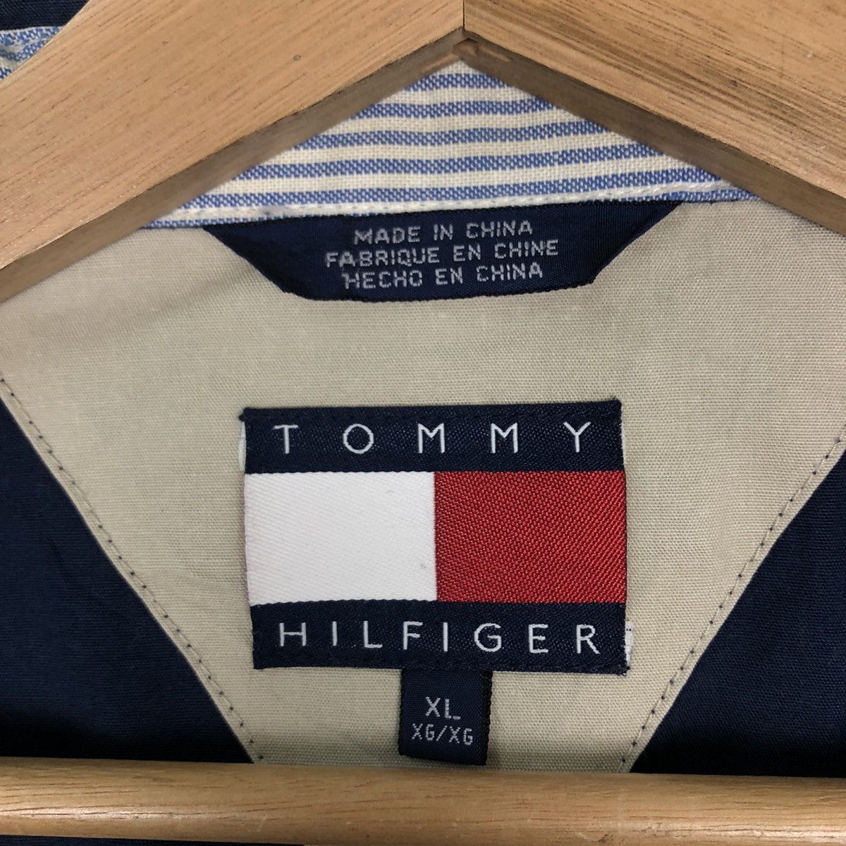 Japanese Brand VINTAGE BOMBER JACKET RARE DESIGN TOMMY HILFIGER Size US XL / EU 56 / 4 - 11 Thumbnail