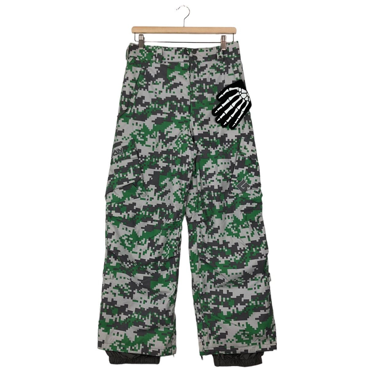Japanese Brand VINTAGE SKI PANTS CAMO DESIGN FULL PRINT BURTON JAPAN Size US 31 - 1 Thumbnail