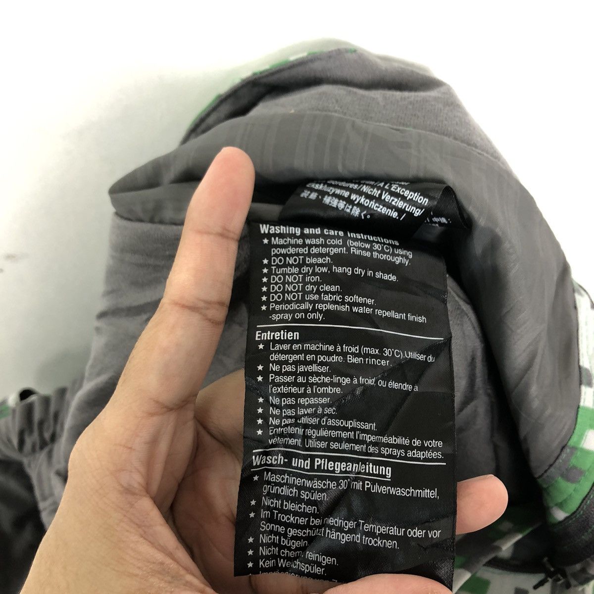 Japanese Brand VINTAGE SKI PANTS CAMO DESIGN FULL PRINT BURTON JAPAN Size US 31 - 13 Thumbnail