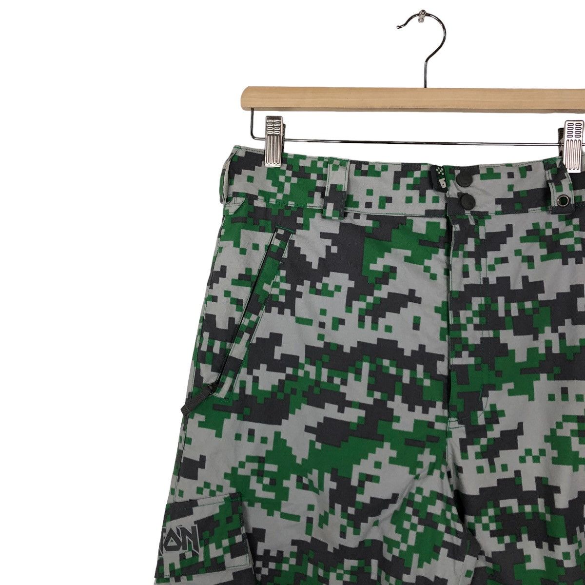 Japanese Brand VINTAGE SKI PANTS CAMO DESIGN FULL PRINT BURTON JAPAN Size US 31 - 6 Thumbnail
