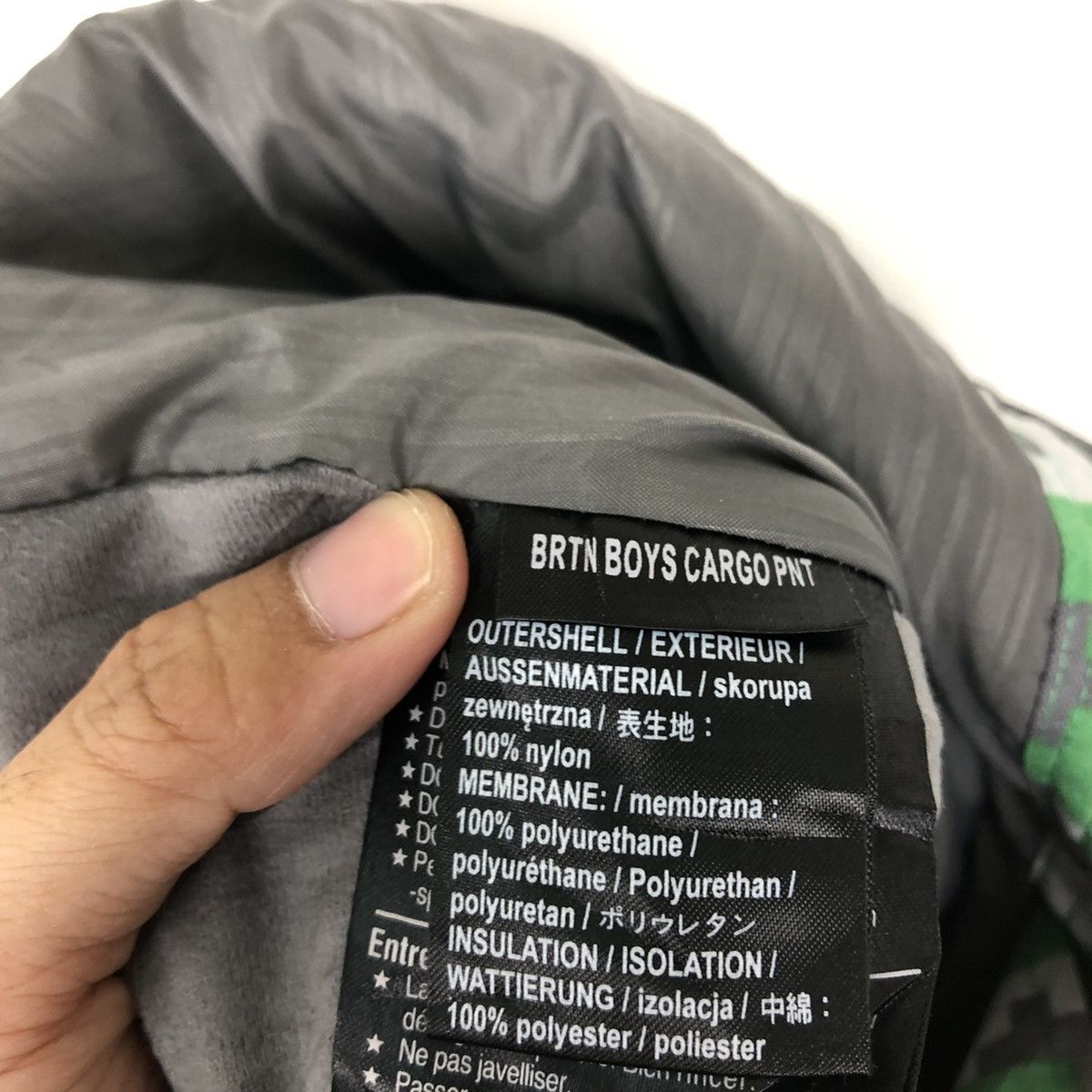 Japanese Brand VINTAGE SKI PANTS CAMO DESIGN FULL PRINT BURTON JAPAN Size US 31 - 11 Thumbnail