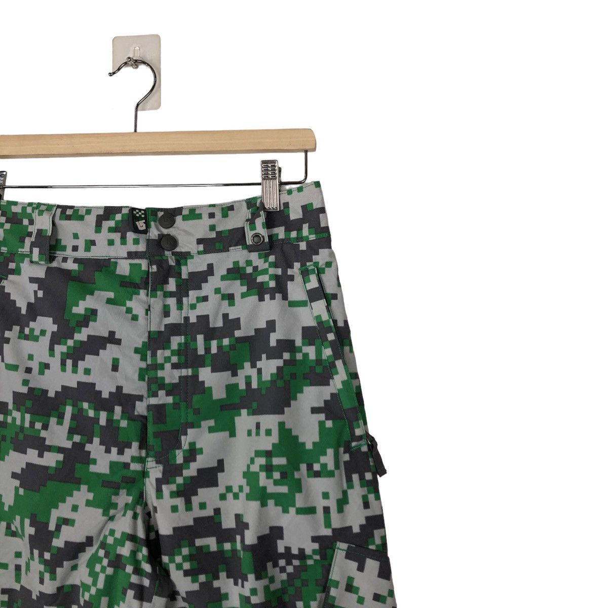 Japanese Brand VINTAGE SKI PANTS CAMO DESIGN FULL PRINT BURTON JAPAN Size US 31 - 5 Thumbnail