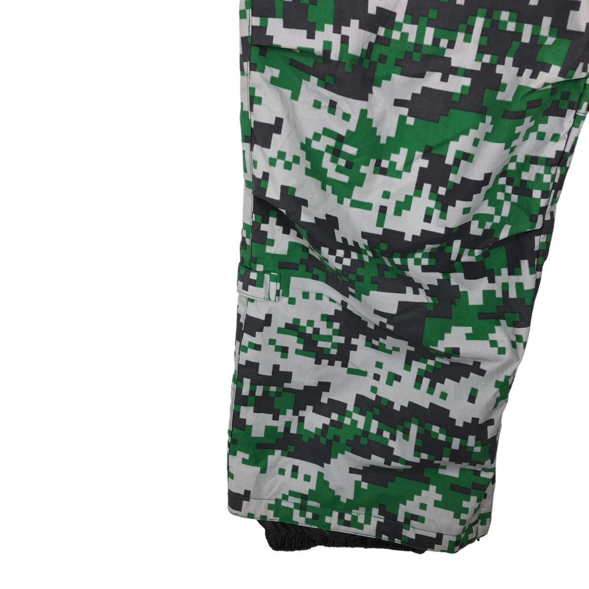 Japanese Brand VINTAGE SKI PANTS CAMO DESIGN FULL PRINT BURTON JAPAN Size US 31 - 3 Thumbnail