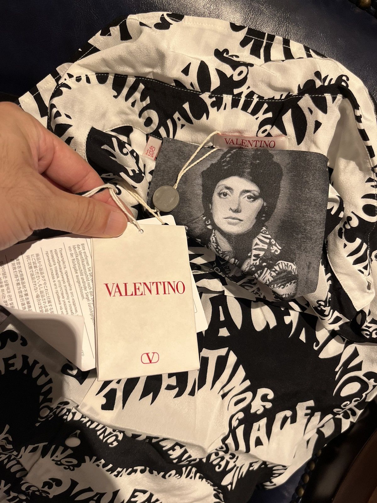 Valentino 1970 archive classic wave print silk shirt Size US M / EU 48-50 / 2 - 13 Thumbnail