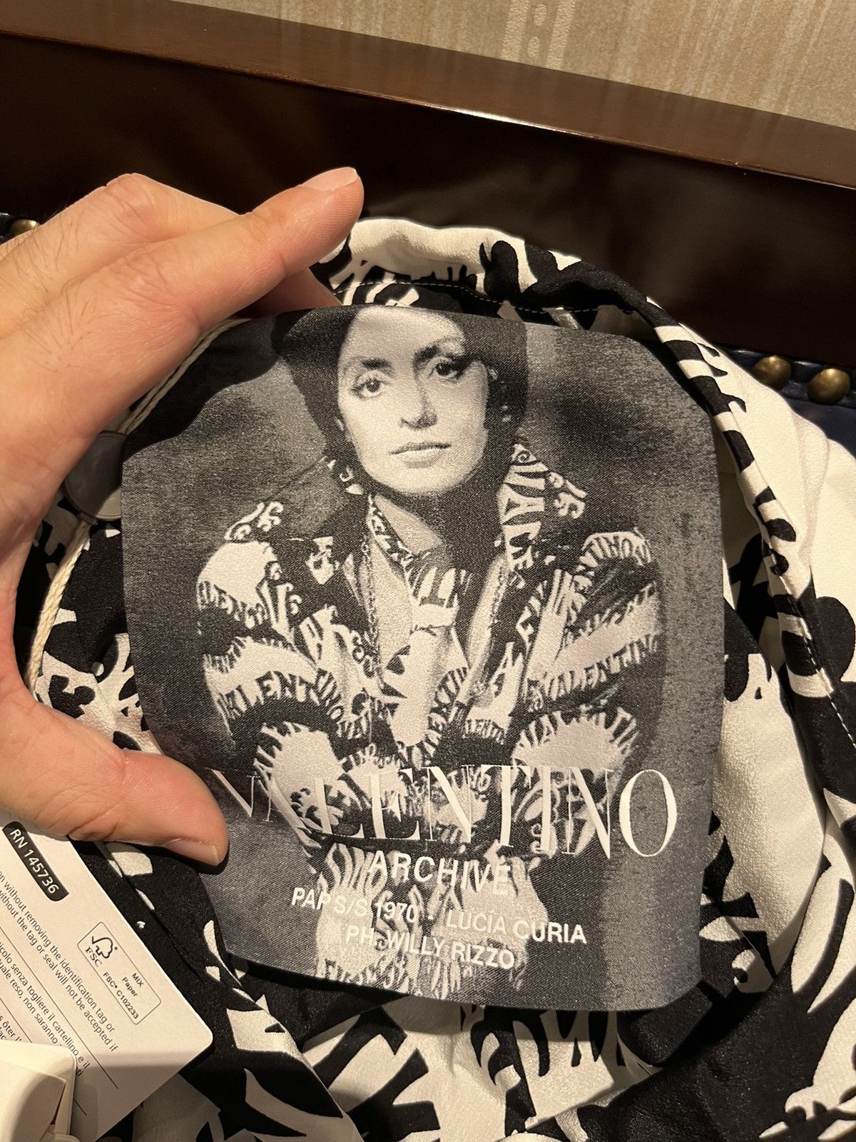 Valentino 1970 archive classic wave print silk shirt Size US M / EU 48-50 / 2 - 11 Thumbnail