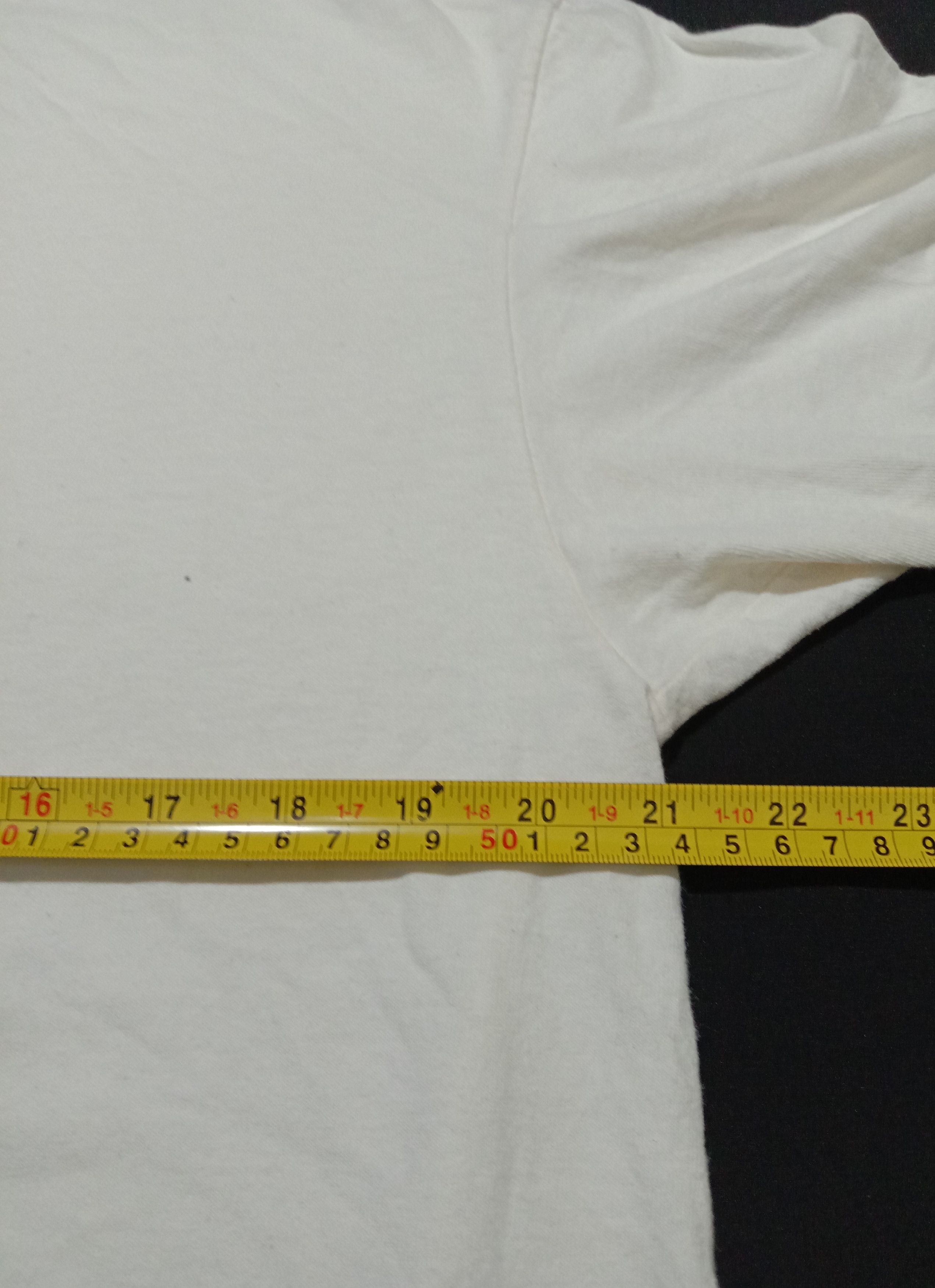 Vintage Vintage ONEITA Tippett Studio Everyone Fight Tee Size US L / EU 52-54 / 3 - 6 Thumbnail