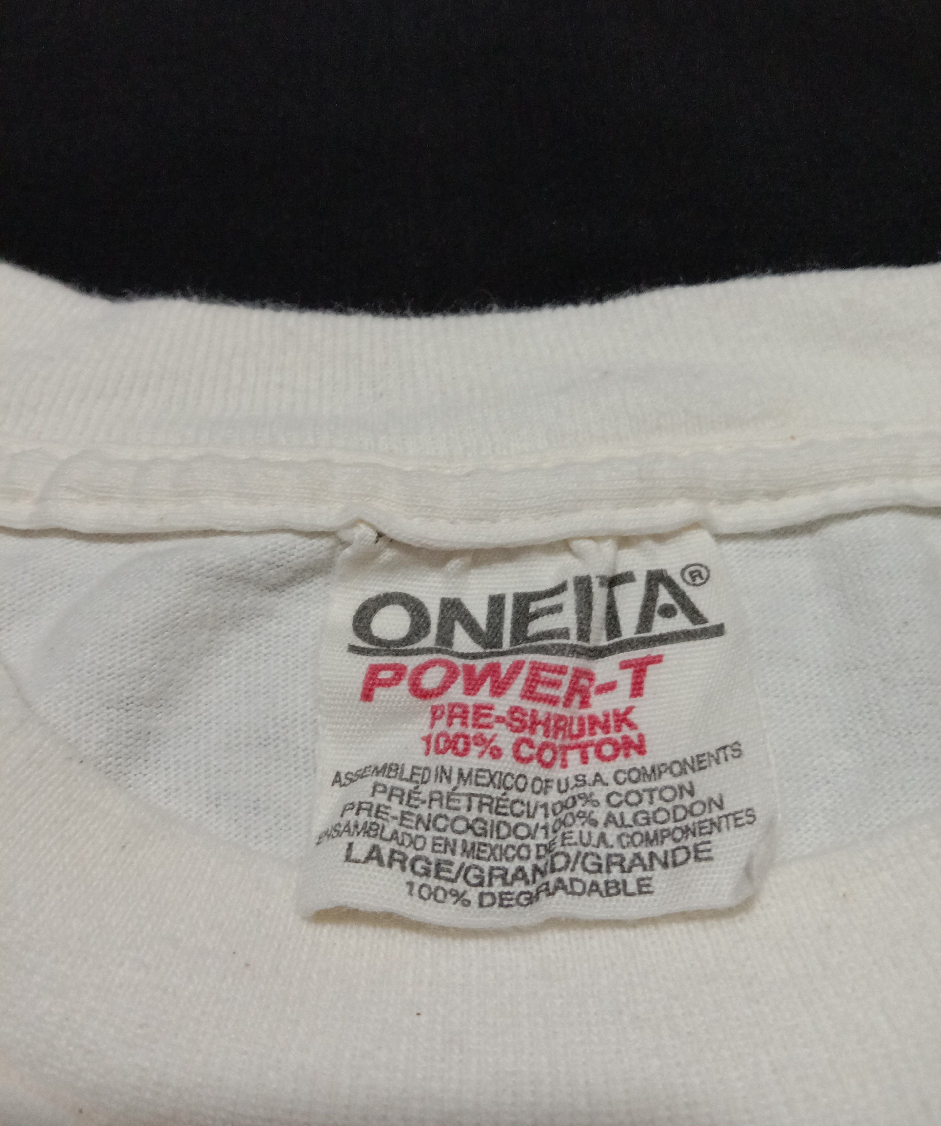 Vintage Vintage ONEITA Tippett Studio Everyone Fight Tee Size US L / EU 52-54 / 3 - 4 Thumbnail