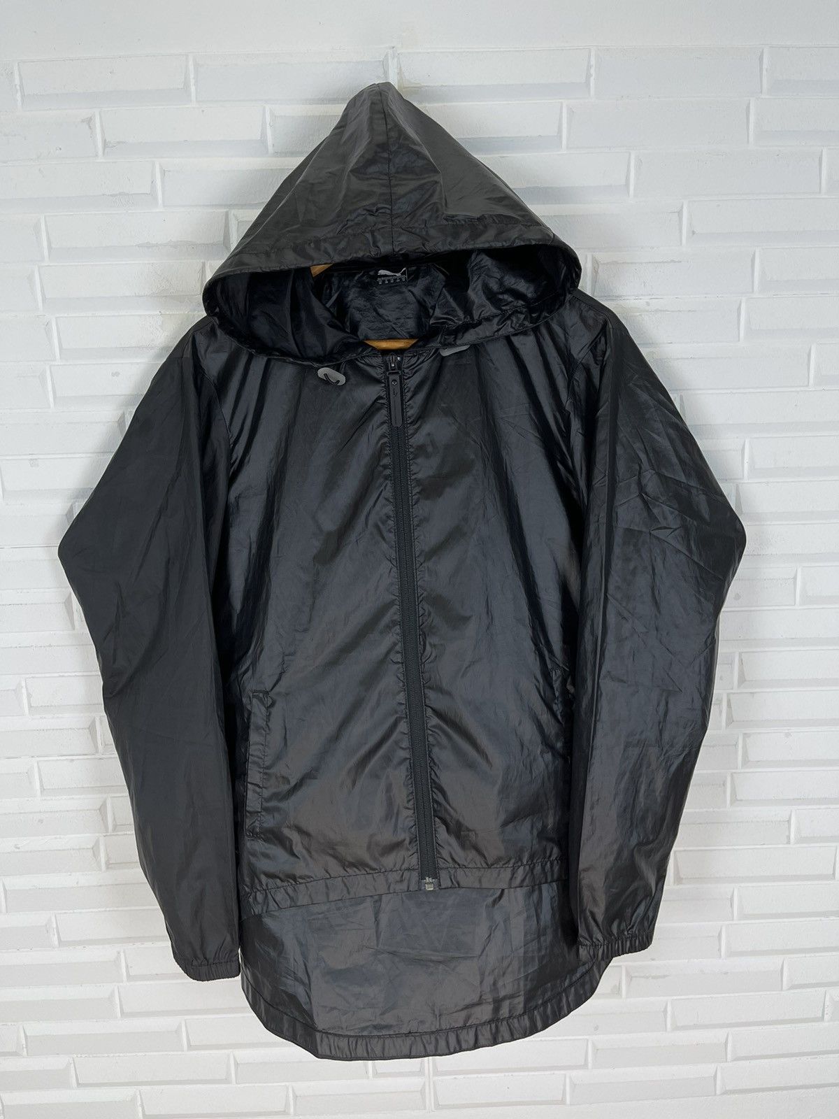 Hussein Chalayan × Puma Black PUMA by HUSSEIN CHAYALAN Windbreaker BIG SPELLOUT Size US M / EU 48-50 / 2 - 3 Thumbnail
