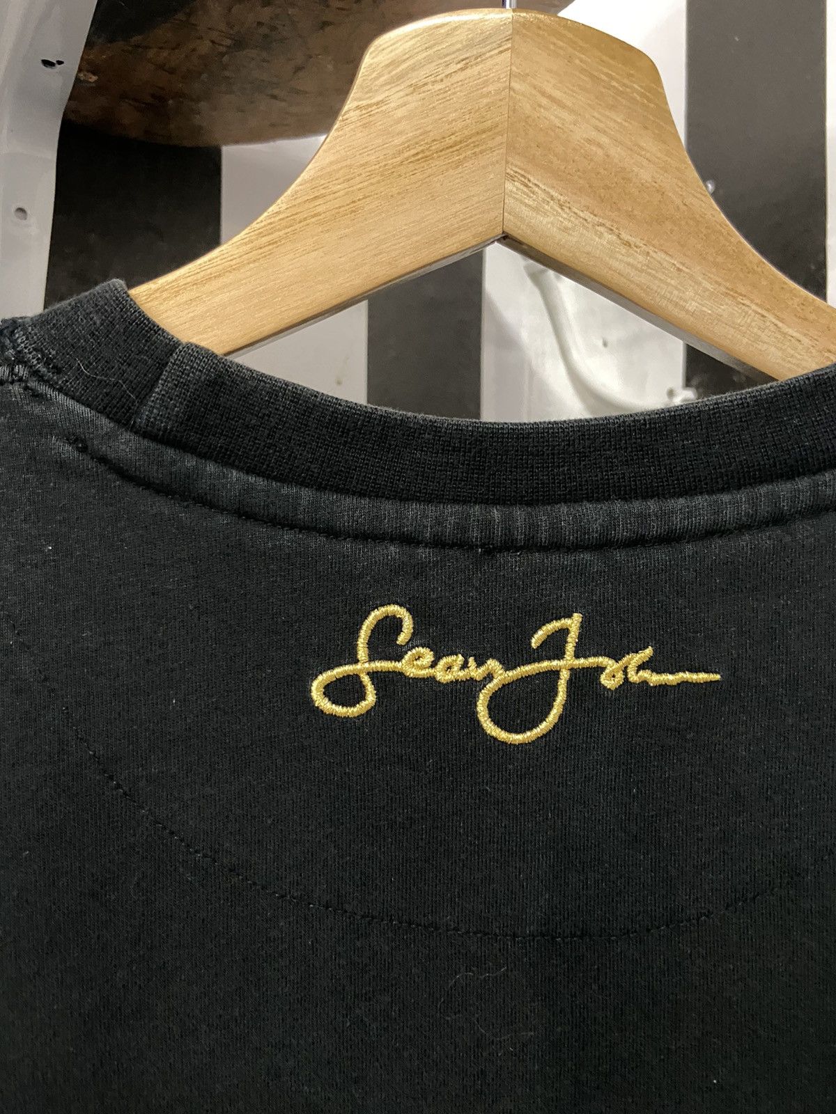 Sean John × Vintage Vintage Sean John Embroidered Tshirt Size US L / EU 52-54 / 3 - 10 Thumbnail