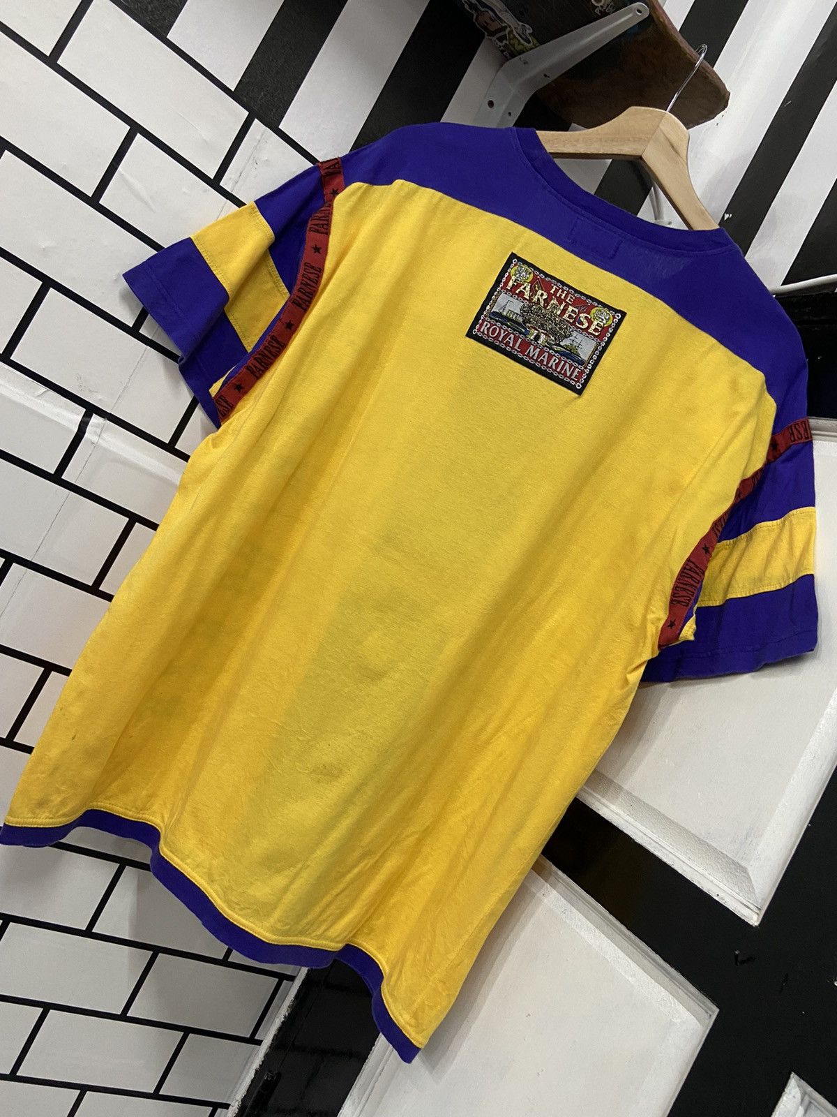 Designer × Vintage Vintage 90’s Farnese Royal Marine Embroidered Tshirt Size US XL / EU 56 / 4 - 12 Thumbnail