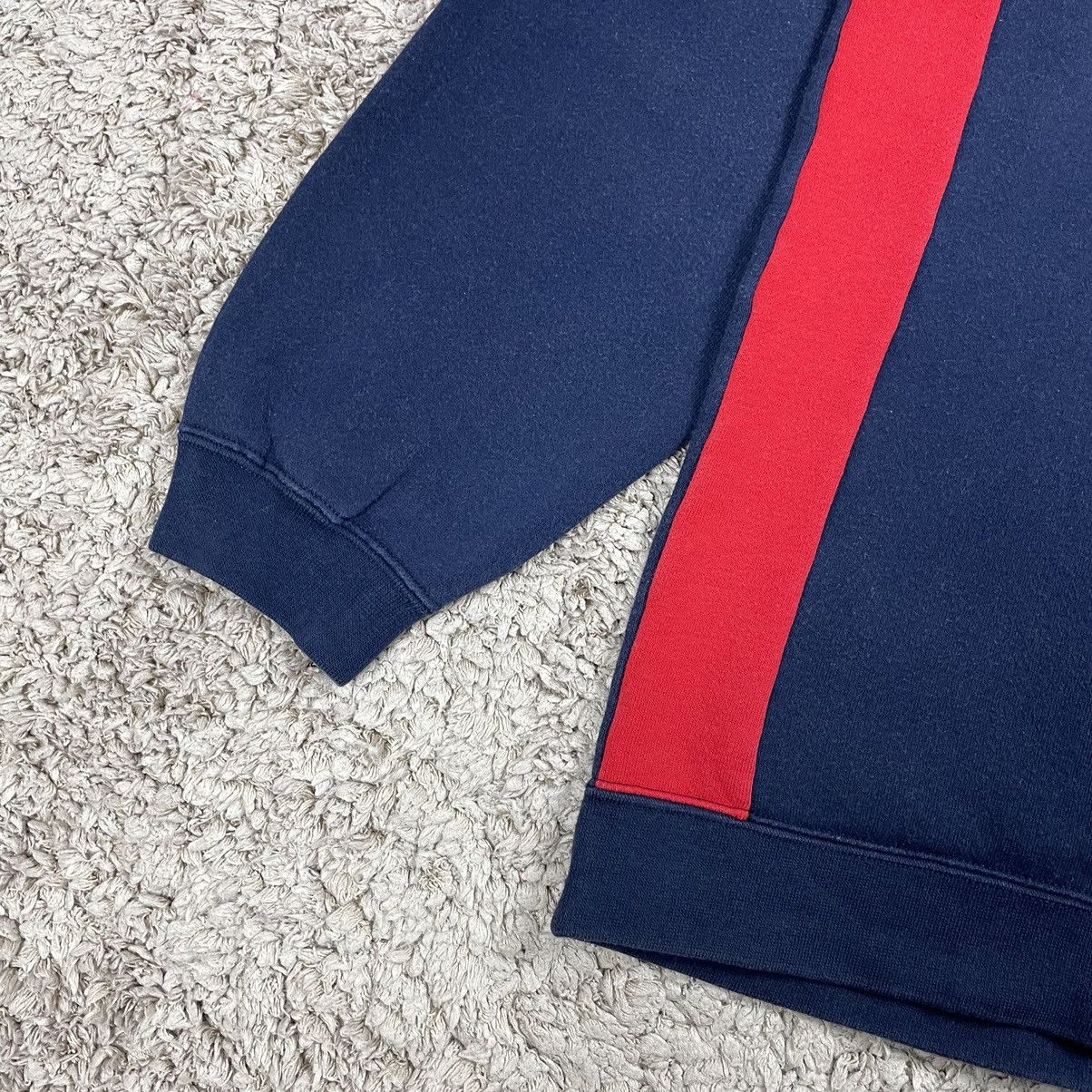 Quiksilver Vintage Quiksilver Centre Logo Hoodie Size US L / EU 52-54 / 3 - 10 Thumbnail