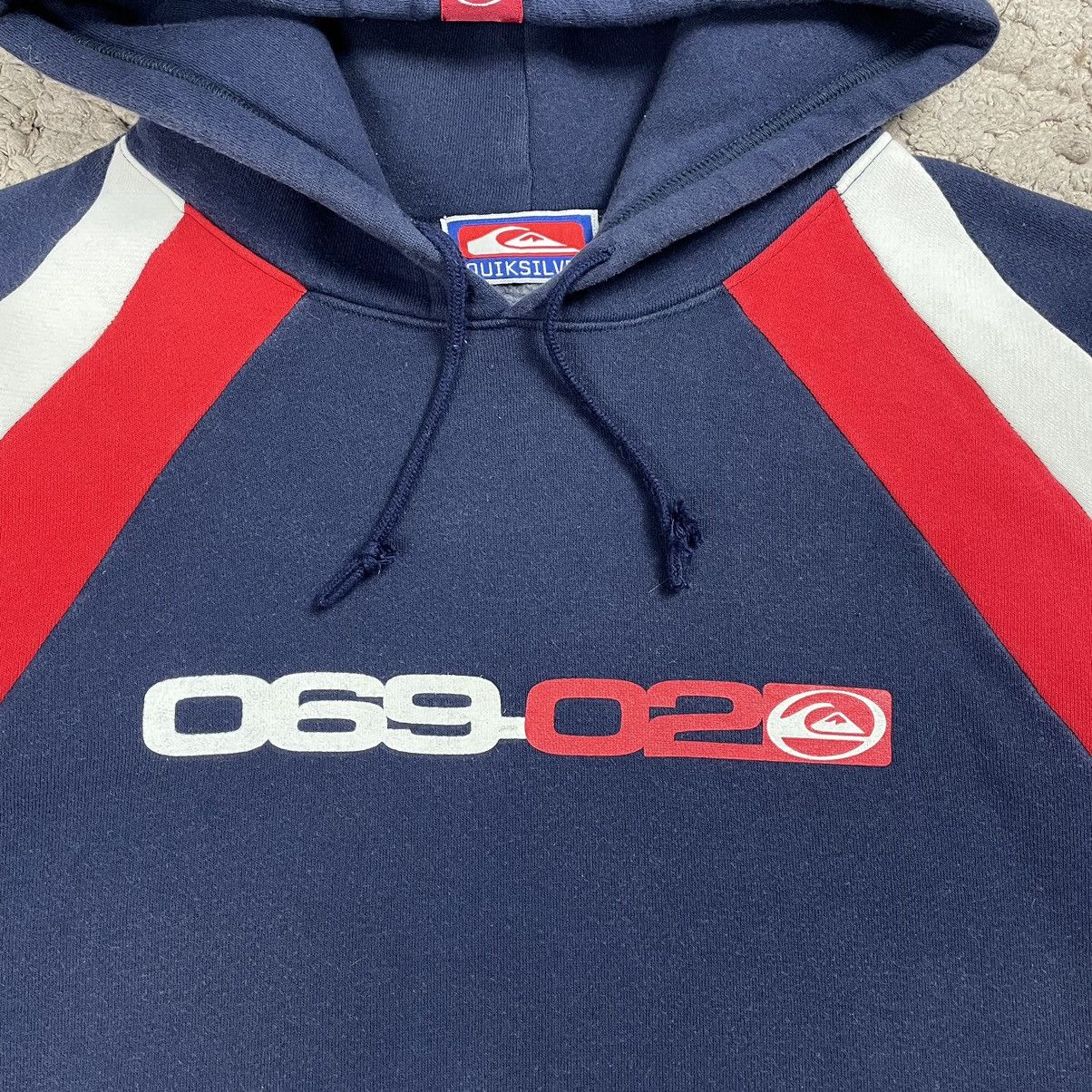 Quiksilver Vintage Quiksilver Centre Logo Hoodie Size US L / EU 52-54 / 3 - 7 Thumbnail