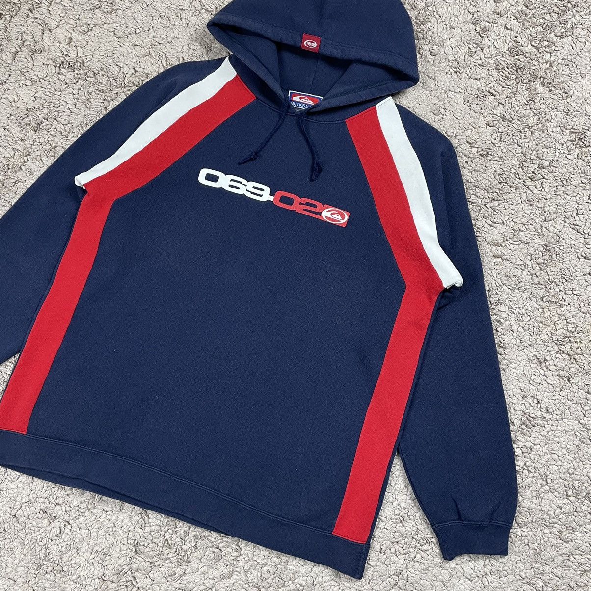 Quiksilver Vintage Quiksilver Centre Logo Hoodie Size US L / EU 52-54 / 3 - 4 Thumbnail