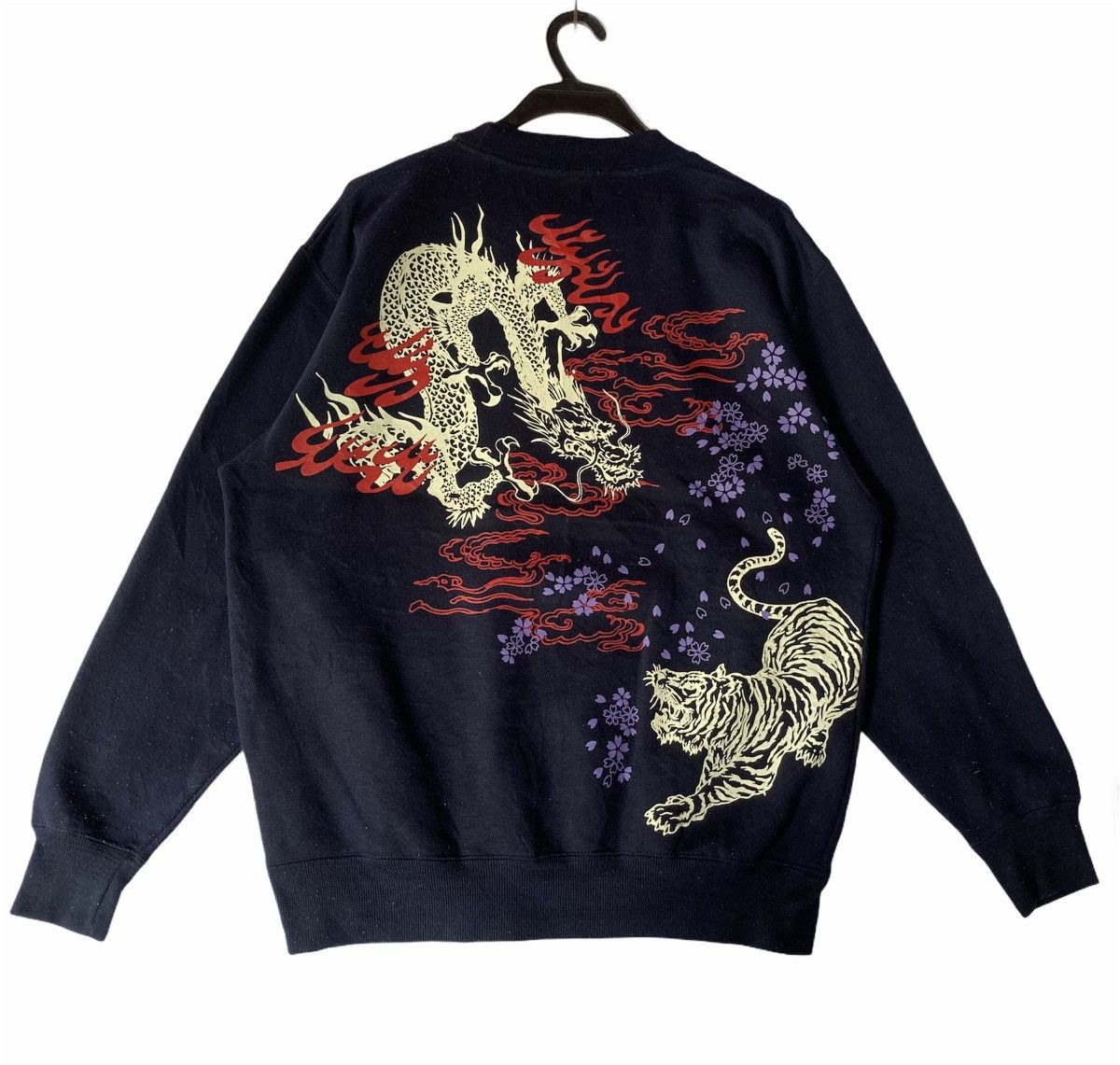 If Six Was Nine × Vintage Vintage Japan Sukajan Design Dragon Sweatshirt Size US L / EU 52-54 / 3 - 1 Thumbnail