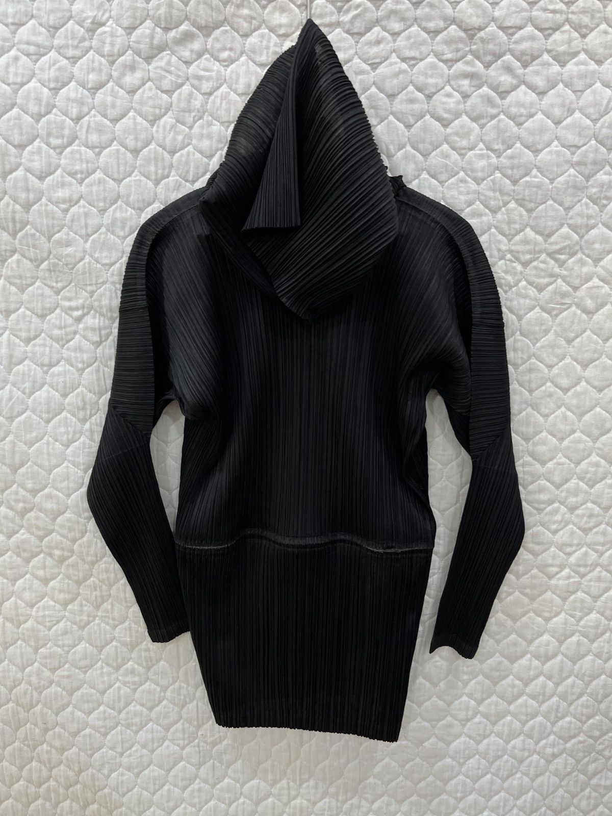 Pleats Please Issey Miyake (Oooo). ISSEY MIYAKE PLEATS PLEASE HOODIE JACKET Size M / US 6-8 / IT 42-44 - 5 Thumbnail
